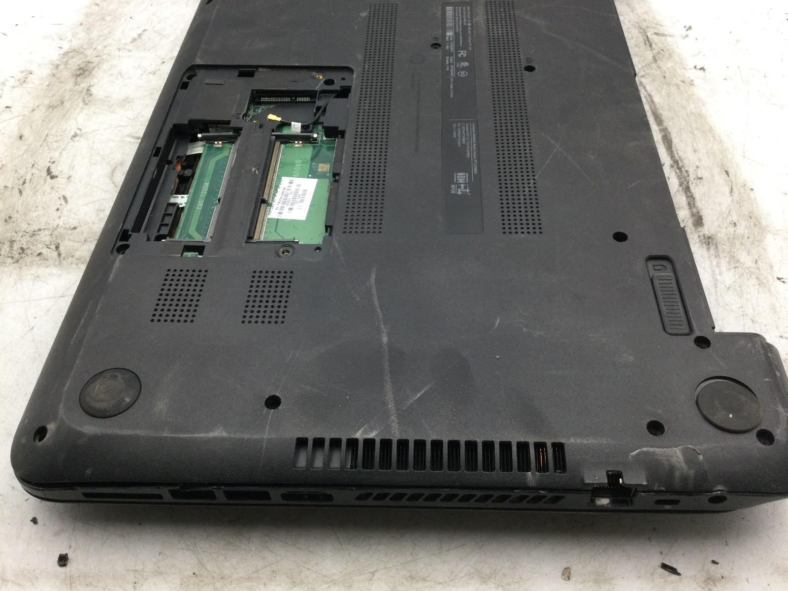 HP PAVILION 15 F305DX – FOR PARTS – AMD A6 – NO RAM – READ DESC – BB