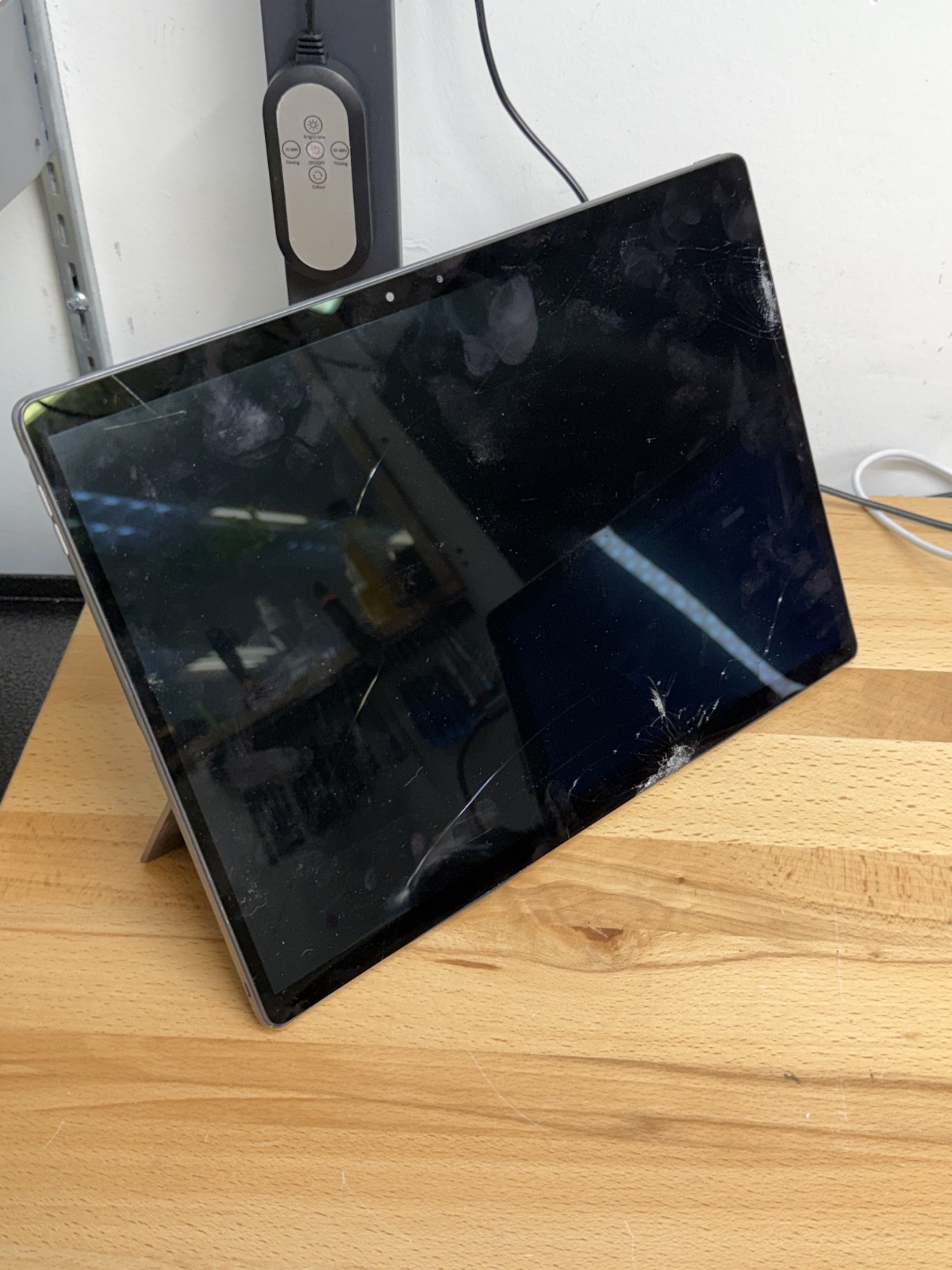 Dell Latitude 7320 Detachable 13″ Detachable 2-in-1 No KB for PARTS REPAIR