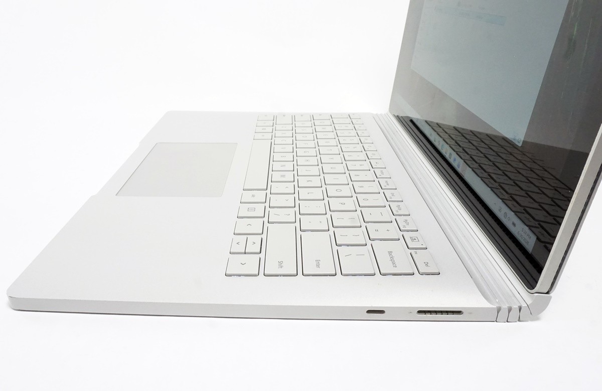 Microsoft Surface Book 2 13.5″ 1832 i7-8650U 1.9GHz 8GB RAM 256GB SSD GTX 1050