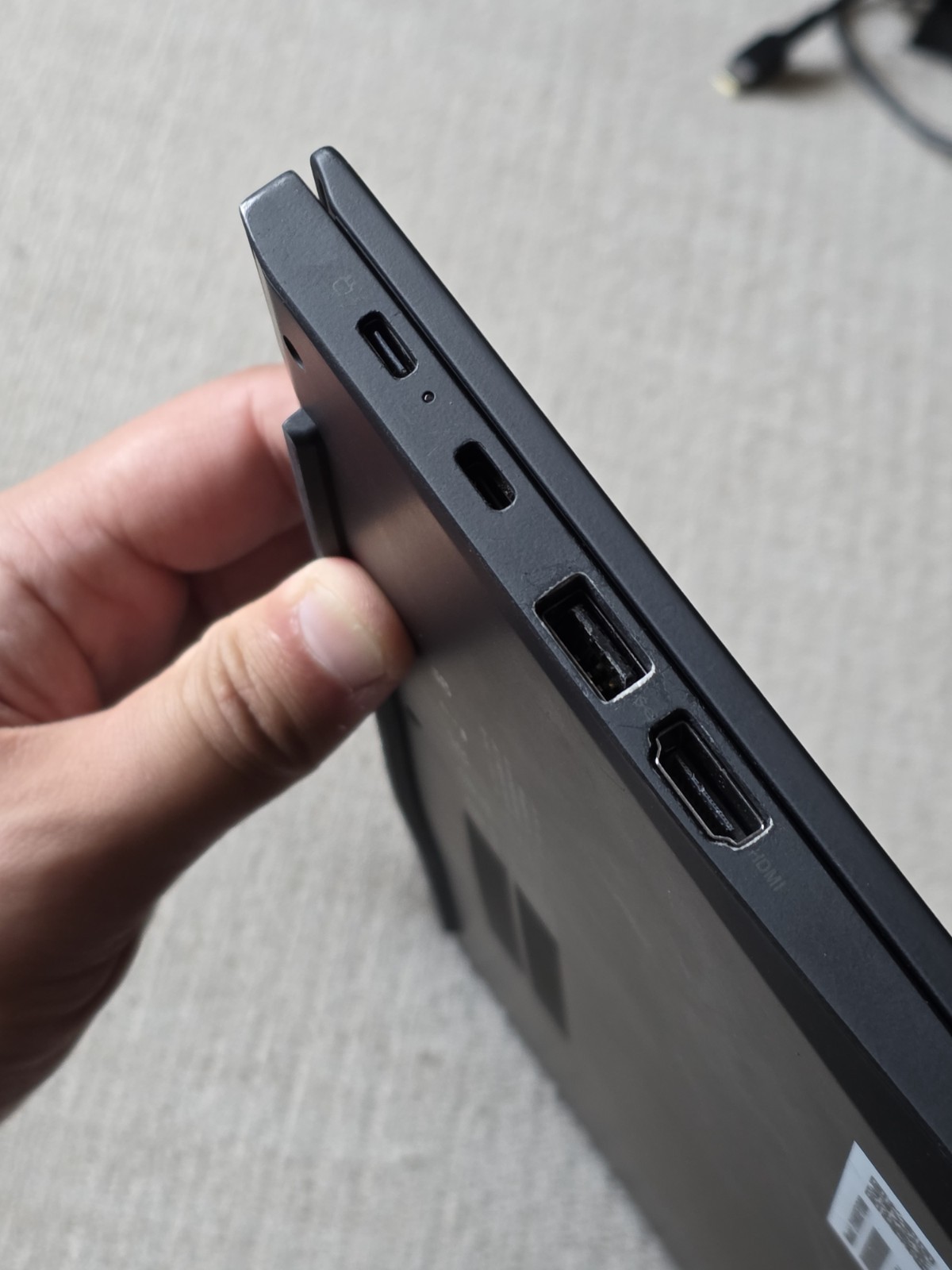 Lenovo ThinkPad X1 Carbon Gen 11 14″ i7-1365U Touch, 32GB RAM 1TB 2028 WTY, READ
