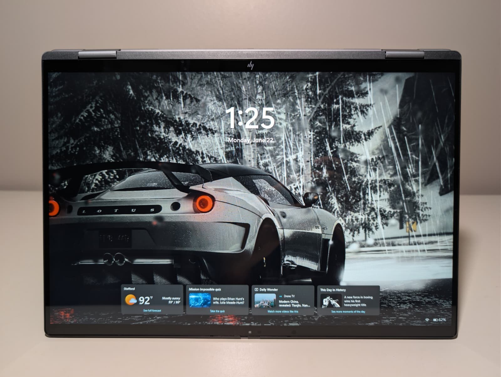 HP Envy X360 2-in-1 16-ad W/ Dock | Ryzen 7 8840HS 16GB RAM 512GB SSD | FHD+