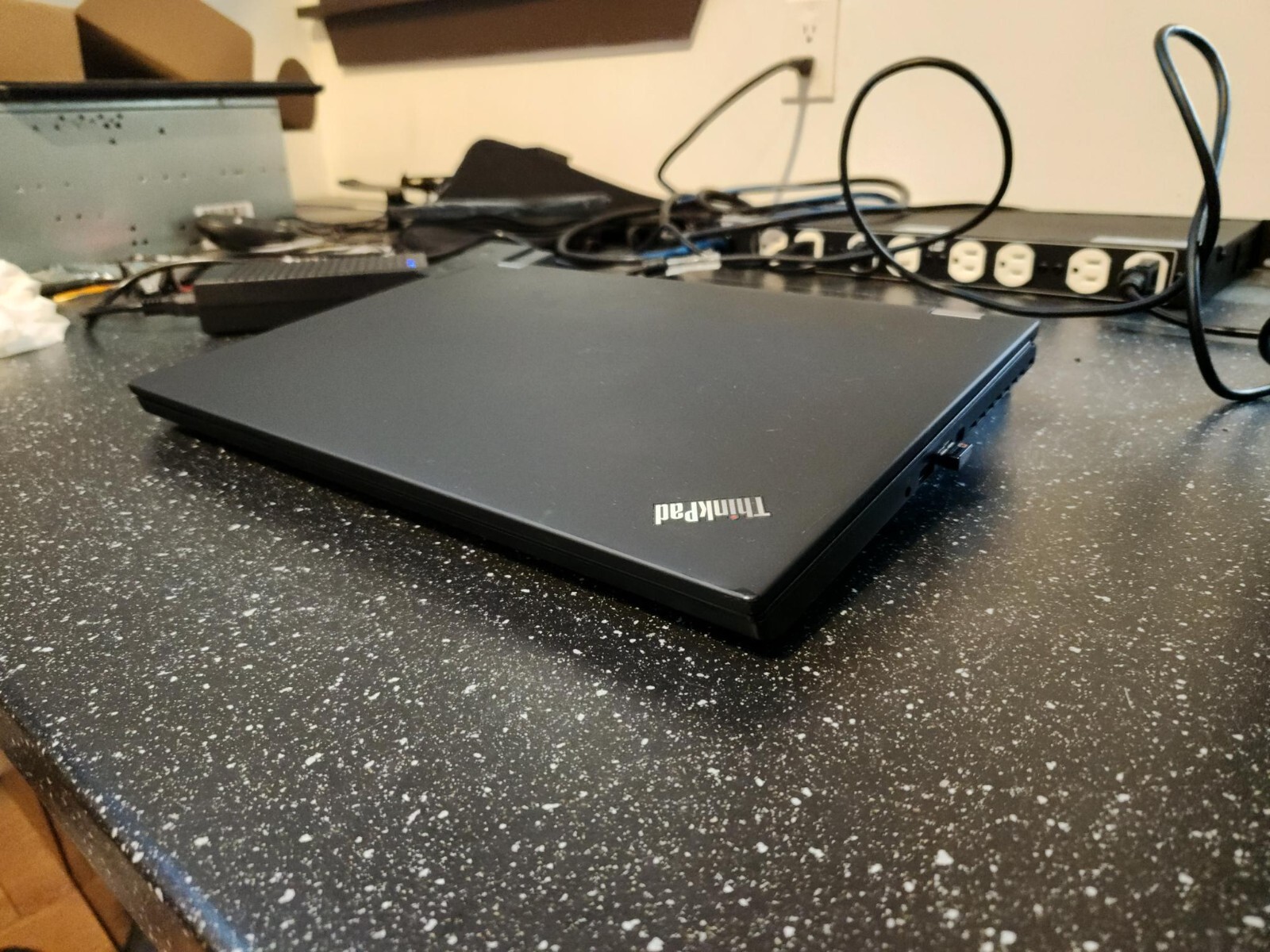 Lenovo ThinkPad P51 – Intel Core i7-7700HQ 2.8GHz 32GB DDR4 NVIDIA No OS/SSD/HDD