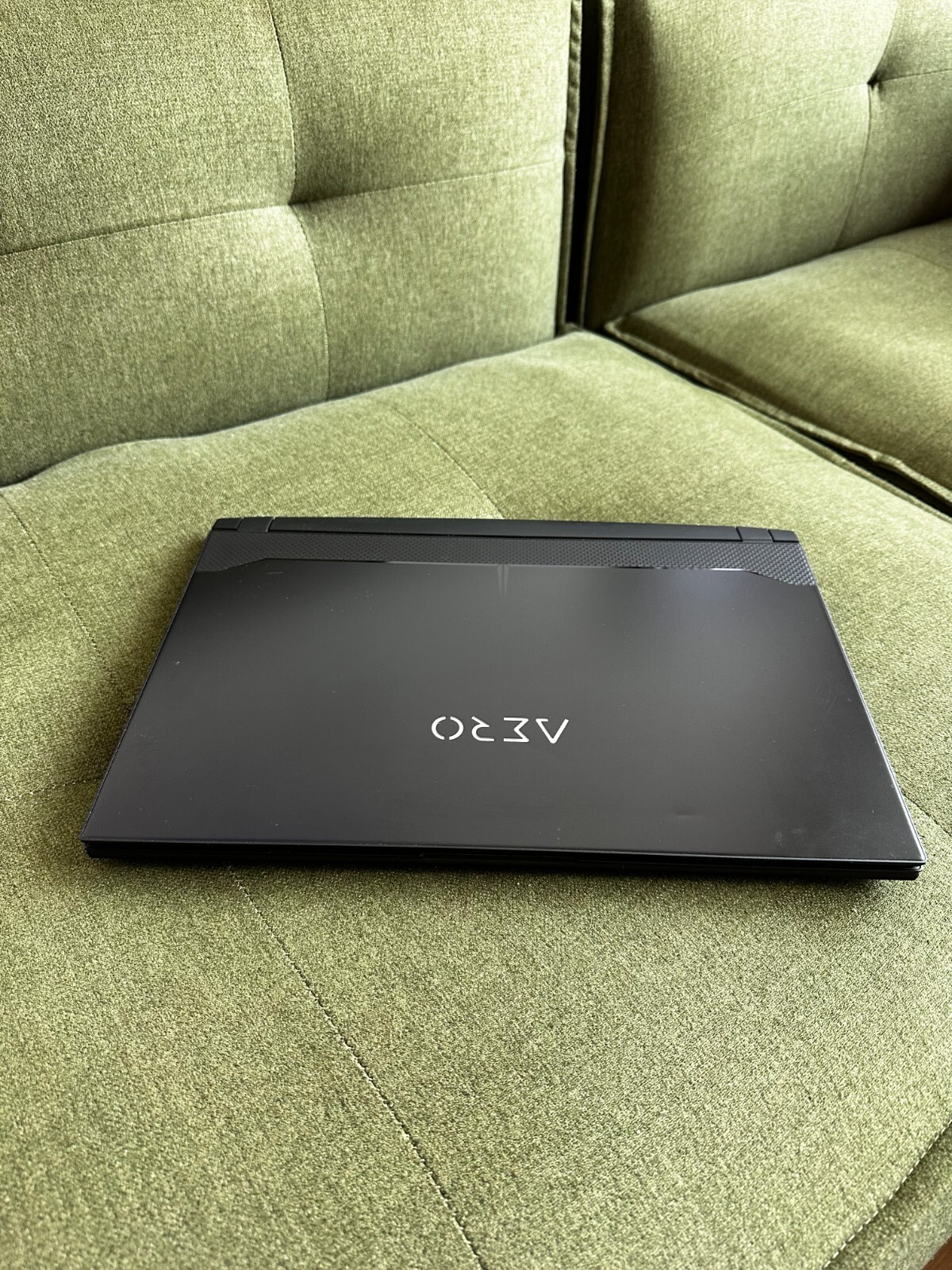 GIGABYTE AERO OLED – 15.6″ UHD 4k, NVIDIA GeForce RTX 3080, 32GB, 512GB + 1TB
