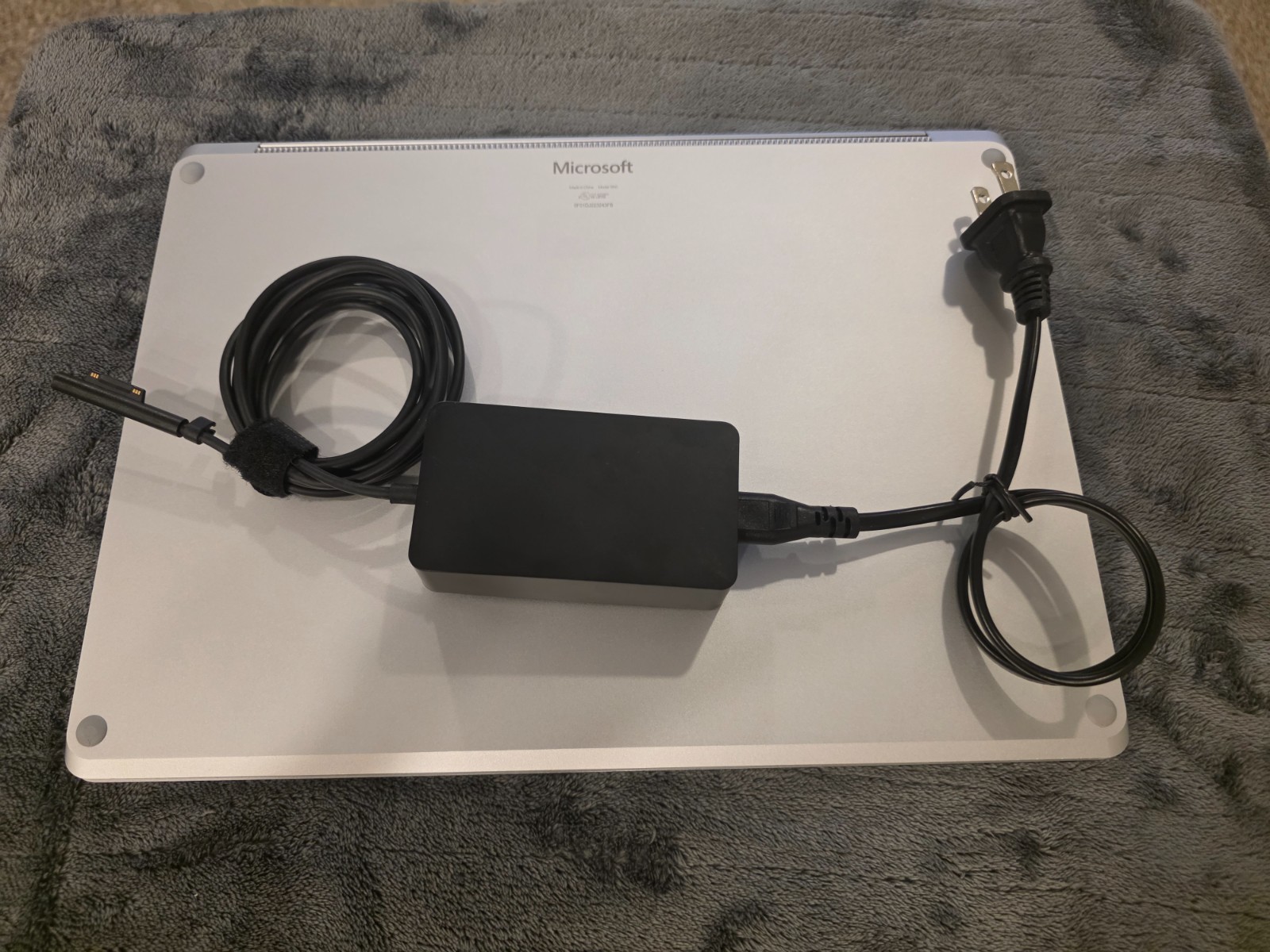 Surface Laptop 5 13.5” Intel Core i7-1265U 16GB RAM 512GB SSD w/ Mag Charger