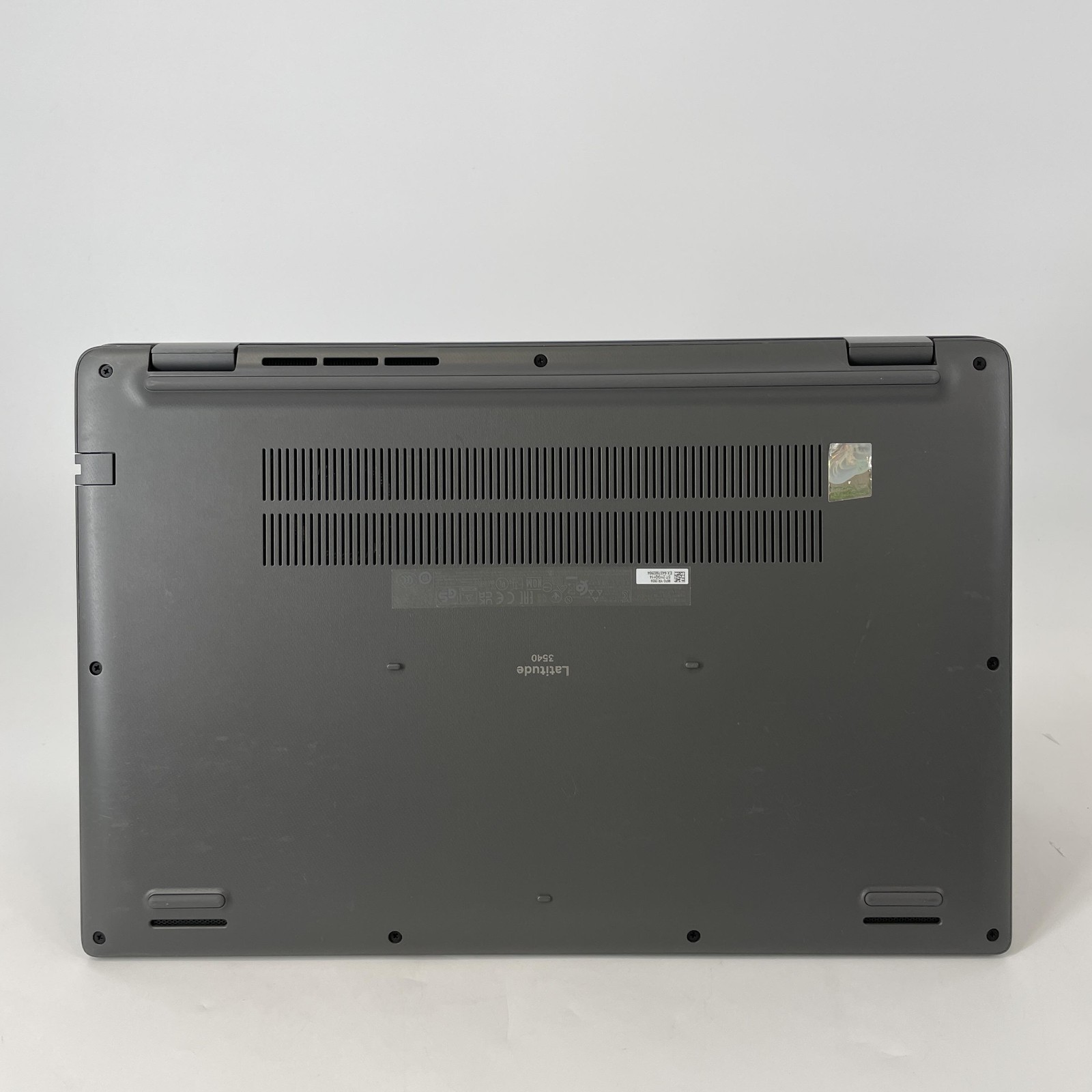 Dell Latitude 3540 15.6 Gray FHD 1.7 GHz i7-1355U 16GB RAM 256GB SSD Good