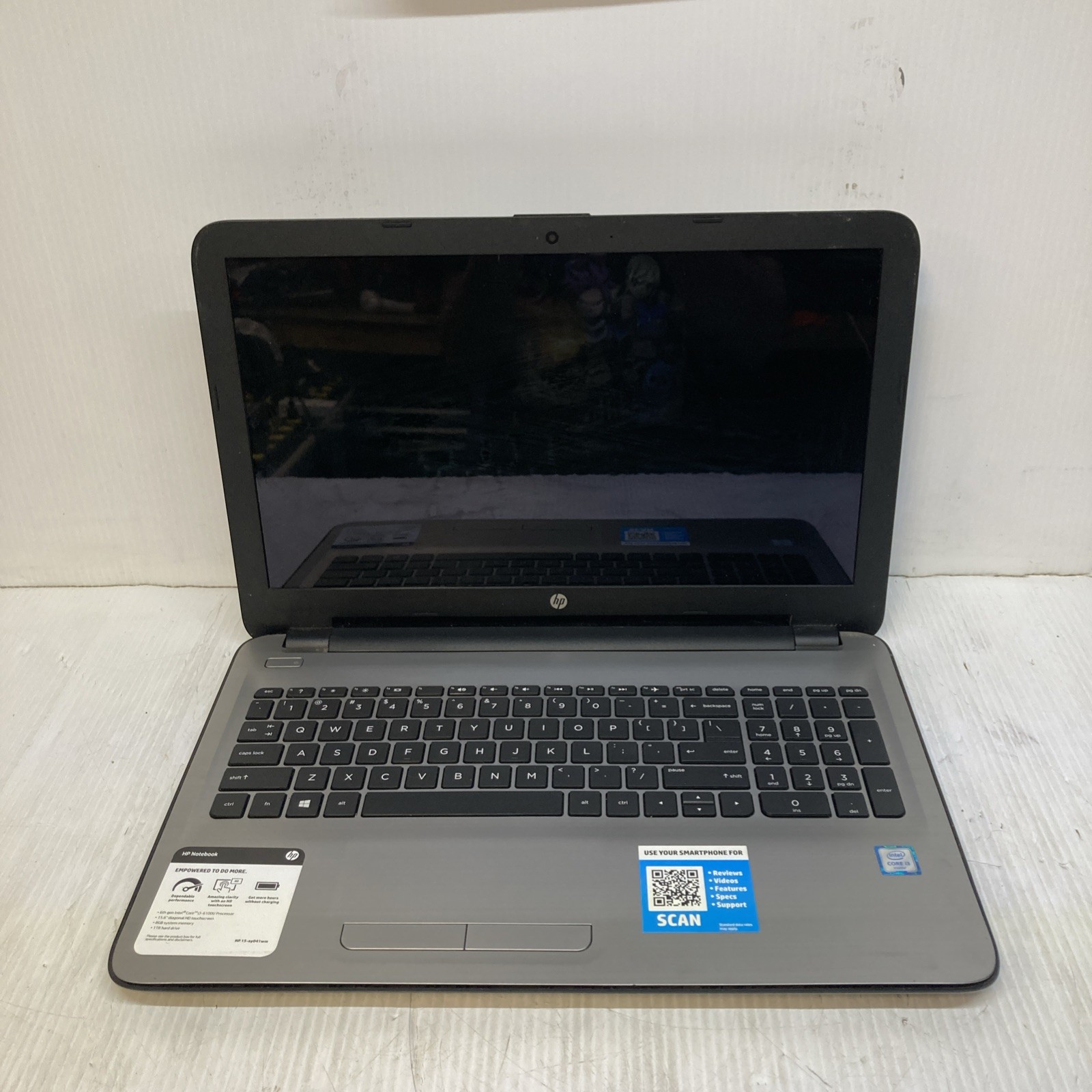 HP Notebook 15 Intel Core i3-6100U 2.3GHz no RAM/ HDD boot to BIOS