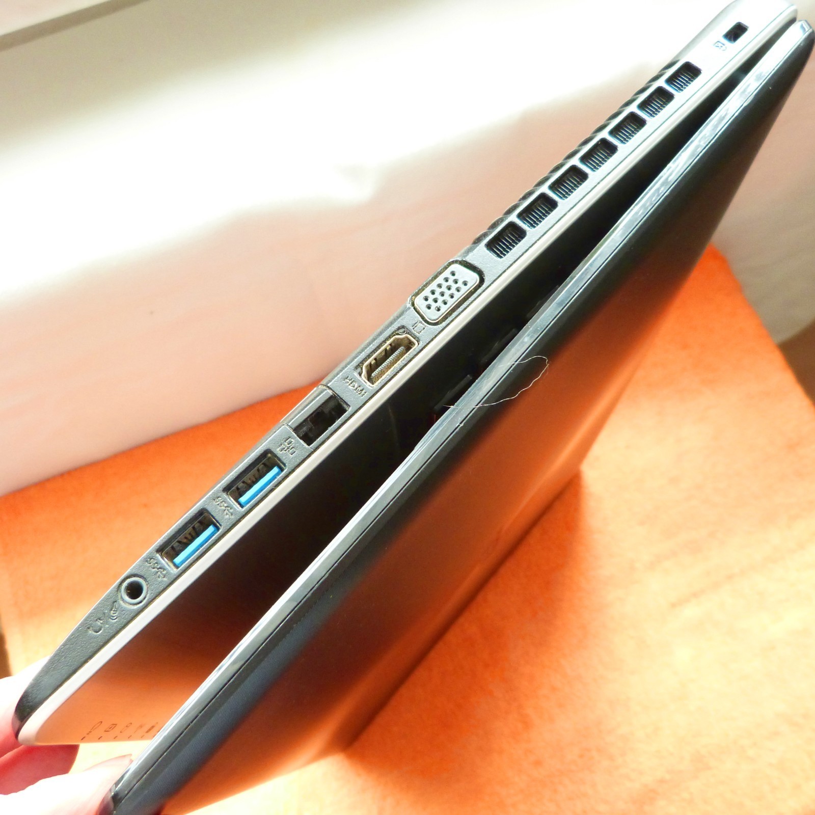 Asus R751 VivoBook ICECOOL 17 inch HDPLUS l 500GB Windows 11 HDMI TURBO i5 USB3