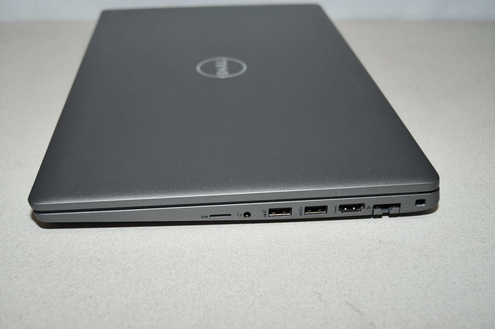 ^ Dell Precision 3570 Laptop Intel i7-1265U No Ram No HD No Battery Cracked LCD