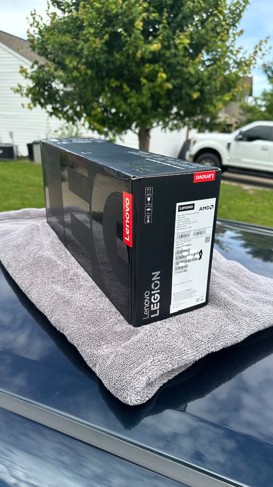 Lenovo Legion Go 2 AMD Ryzen Z2 Extreme 32GB 1TB BRAND NEW & FREE SHIPPING