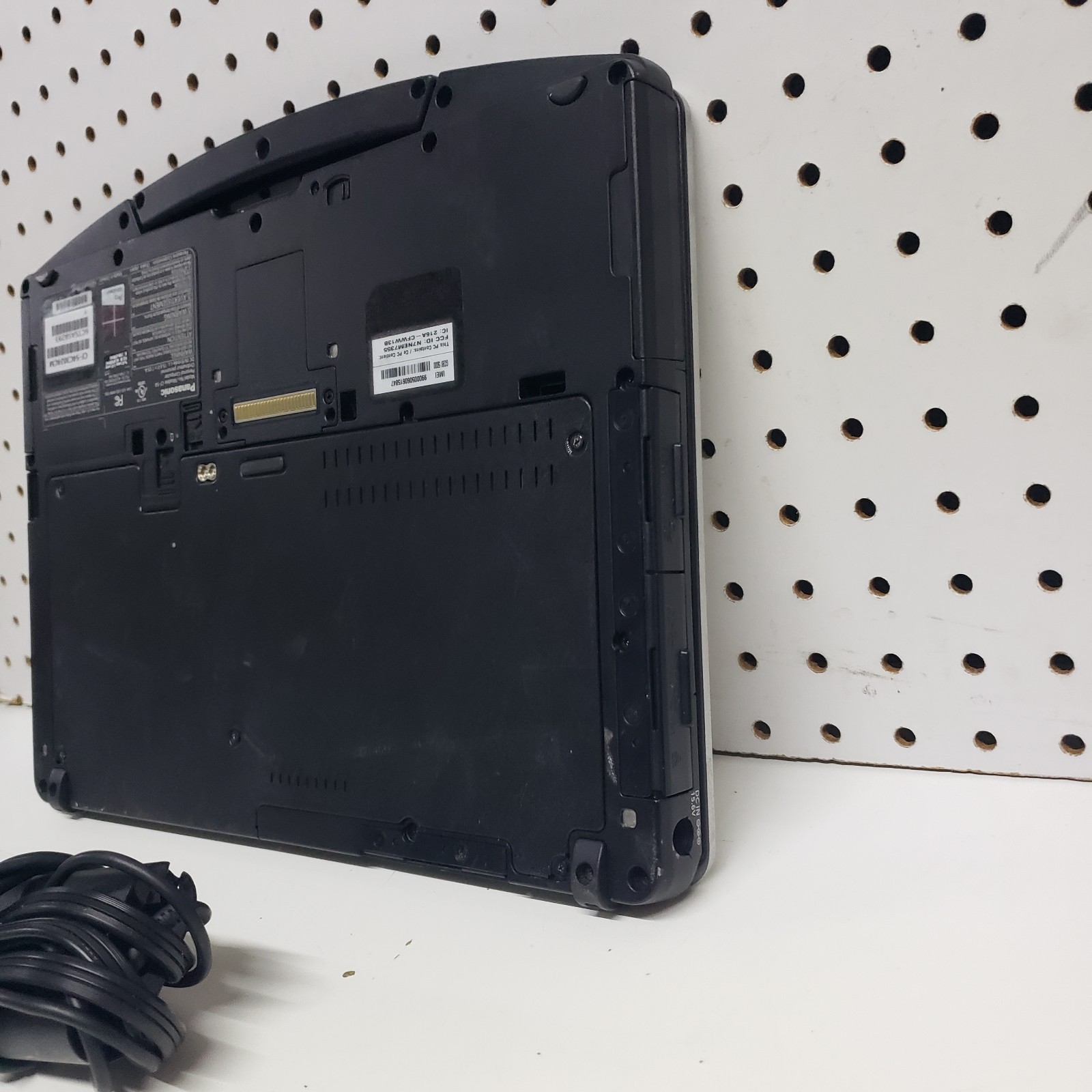 Panasonic ToughBook CF-54 14″ i5-5300U CPU 2.30Ghz 8GB Ram 256GB SSD Win11 Pro