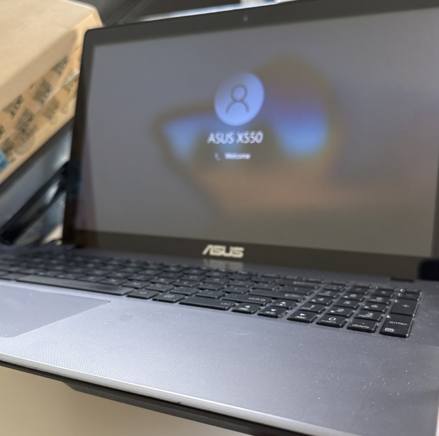 ASUS X550C 15.6 intel i3-3217U 1.8Ghz Ram DDR3 8GB SSD 120Gb OEM Adapter Win10 H