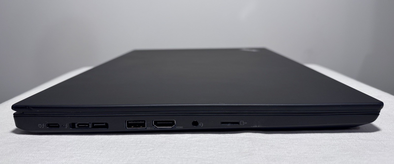 LENOVO ThinkPad T15 Gen2i i5 16.6″ 32GB RAM 1TB SSD WIN11P READ