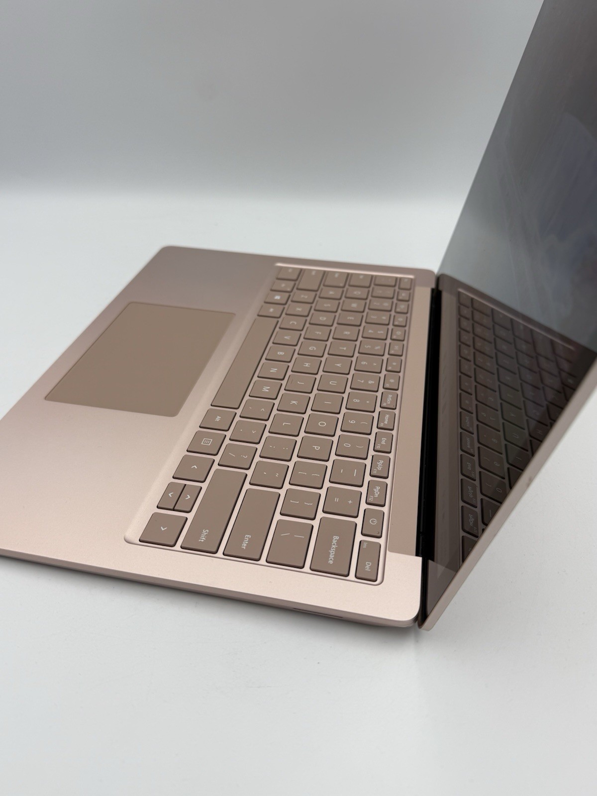 Microsoft Surface Laptop 4 13.5” Sandstone – Ryzen 5 | 16GB RAM | 256GB – 56C