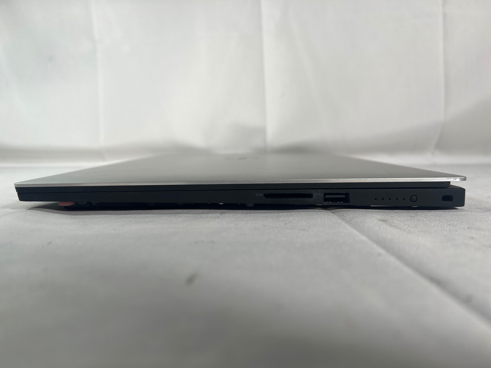 Dell XPS 15 7590 i7-9750H 2.6GHz None No Drive 15.6″ FOR PARTS/REPAIR