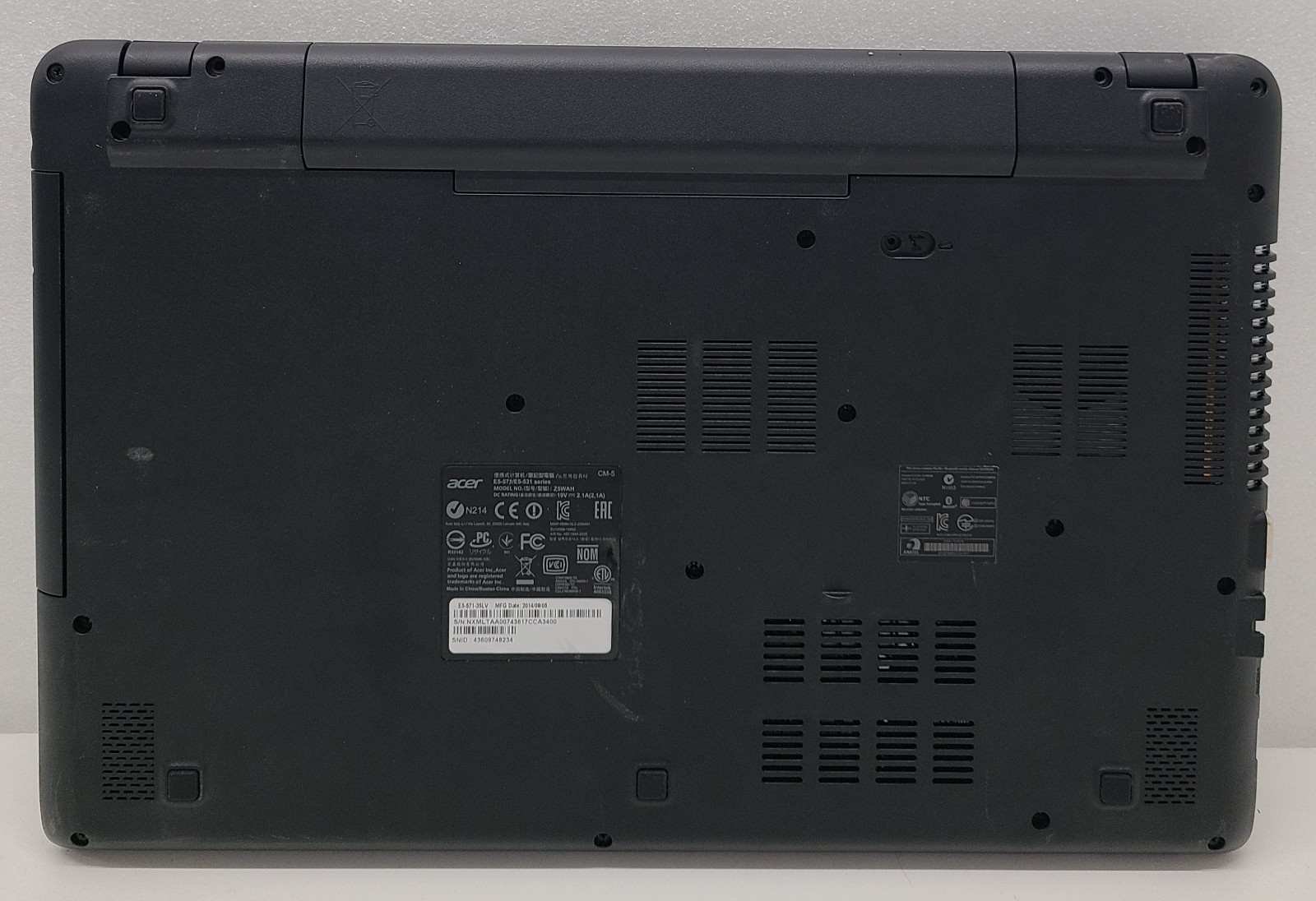 Acer Aspire E5-571-35LV Laptop Intel i3-4030U 4GB Ram 256GB SSD NO OS (FL)
