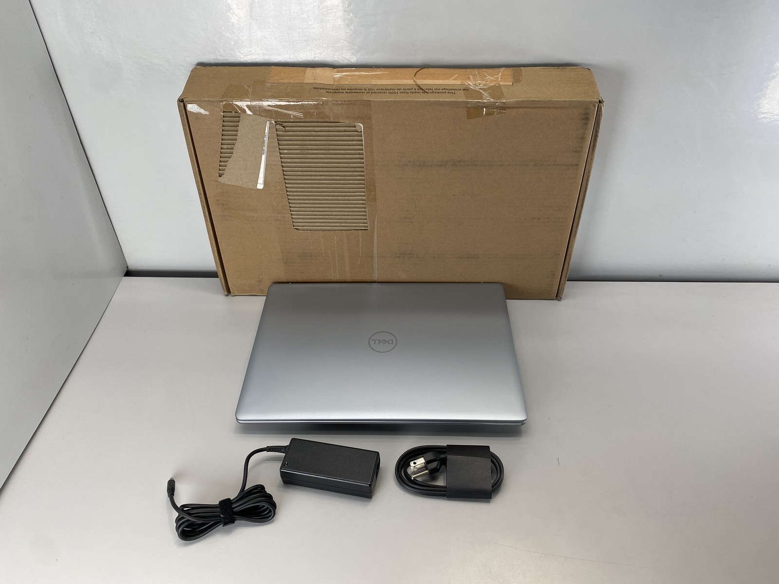 Dell Laptop Inspiron 16 5640 16″ Intel Core 7 150U 1TB- Ice Blue