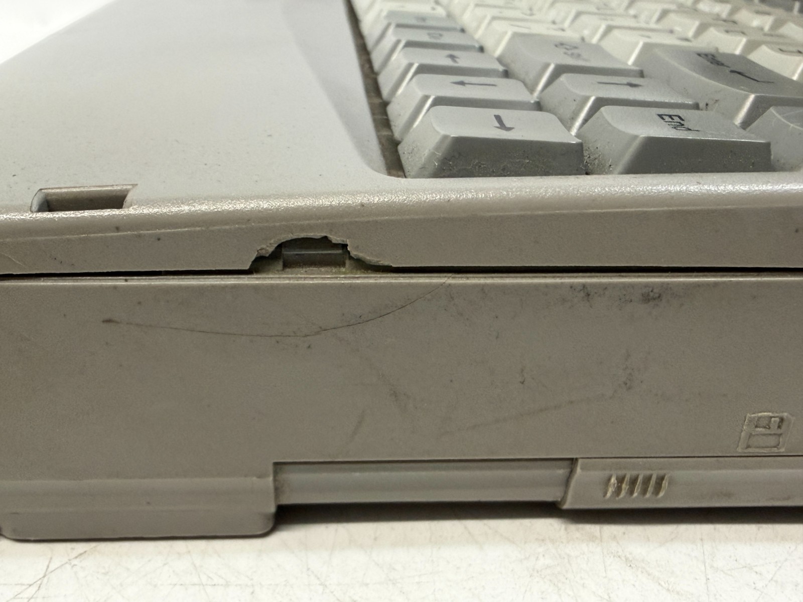 Toshiba Notebook Laptop Tecra 730 XCDT NO HDD w/AC PARTS
