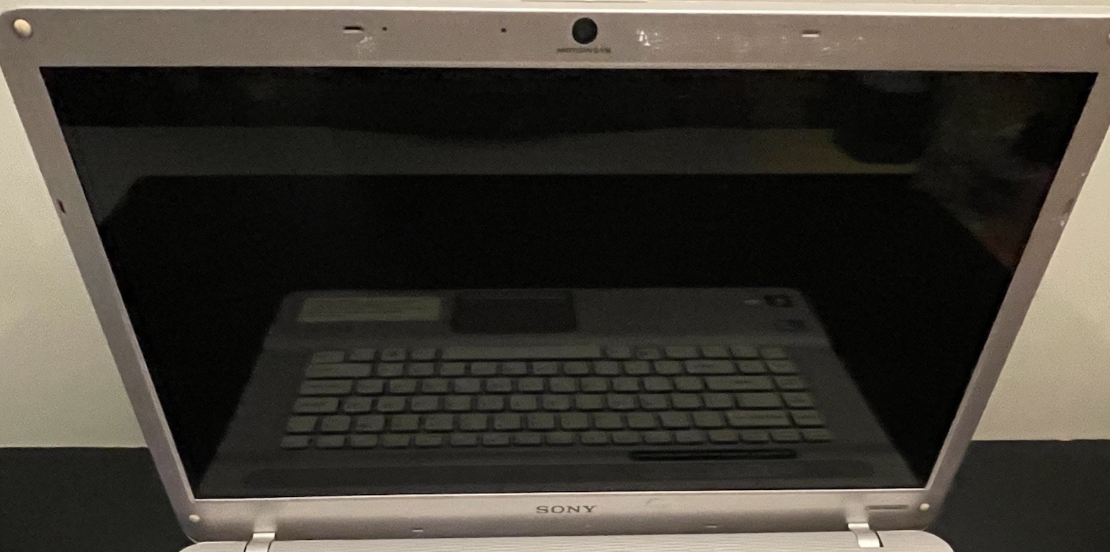 Sony VAIO PCG-7184L 15.6″ Laptop Pink With Black Base “READ”