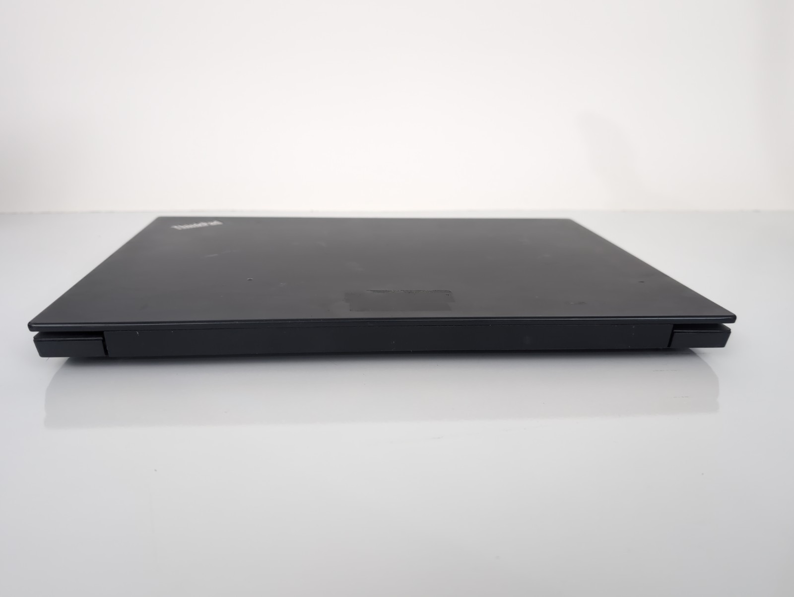 Lenovo ThinkPad E495 14″ W/ Ryzen 7 3700U W/ Radeon Vega Mobile 8GB 256GB SSD
