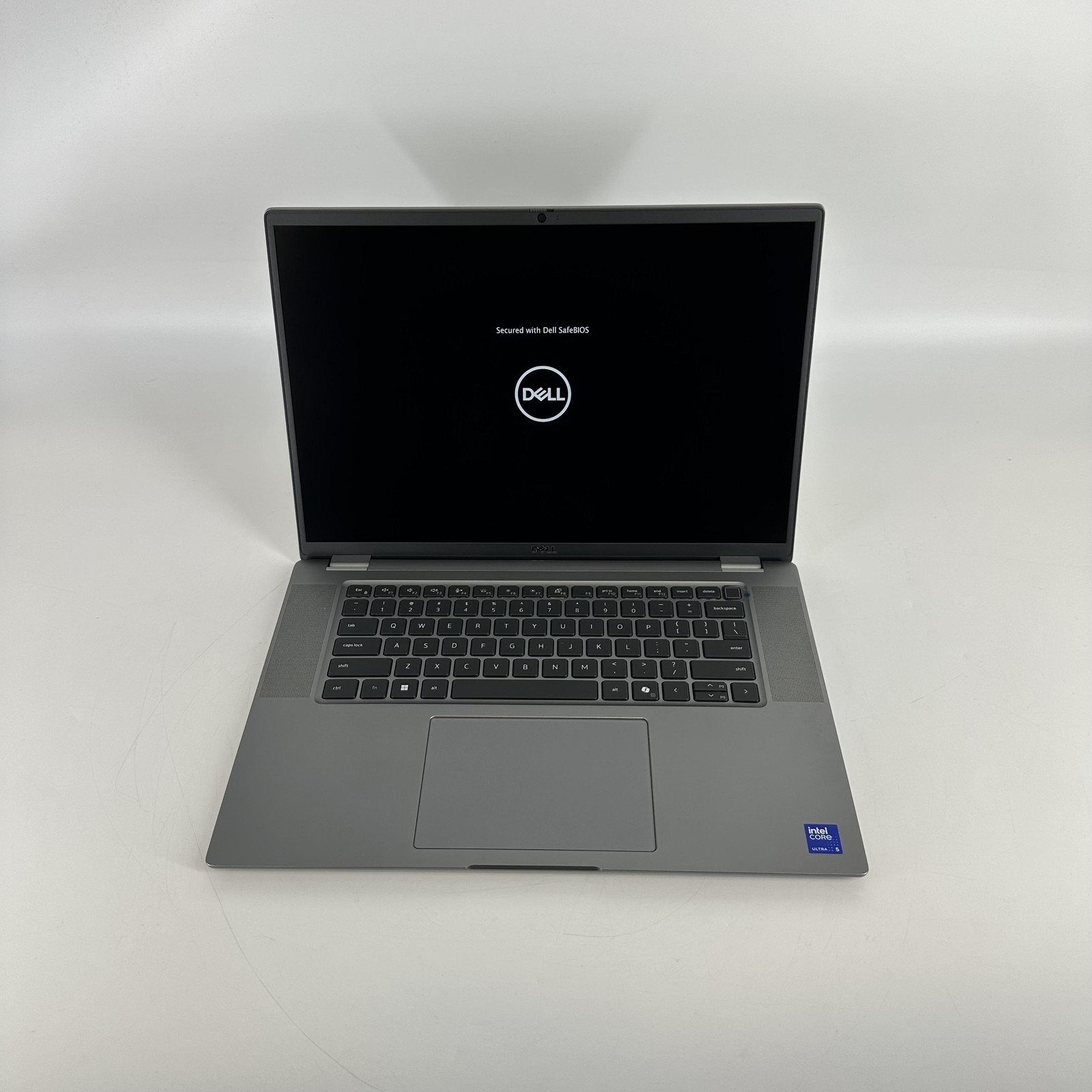 Dell Latitude 7650 16 Gray FHD+ 2.1 GHz Ultra 5 135U 16GB 256GB SSD Excellent