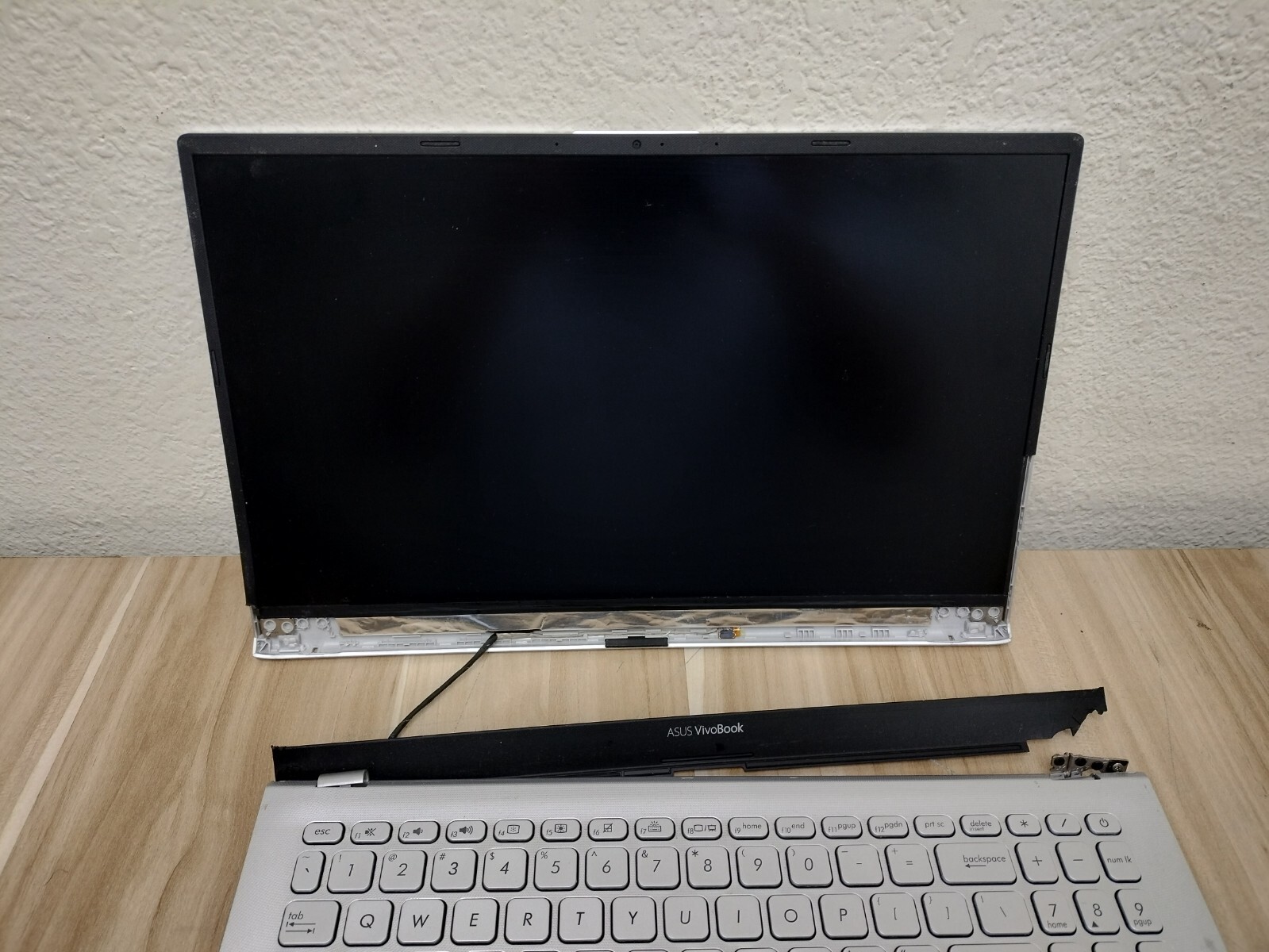 Asus VivoBook F512J 15.6″ | i5-1035G1 *NO POWER*SOLD AS-IS*READ DESCRIPTION*