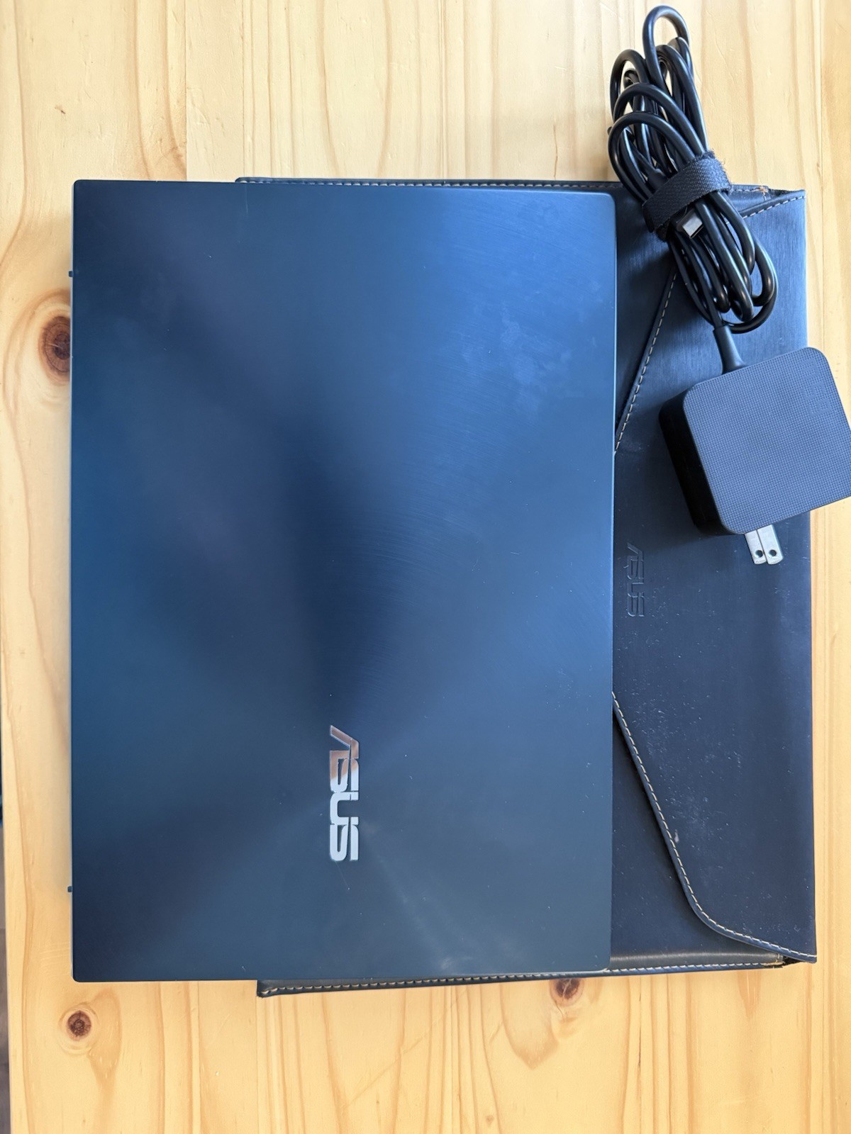 ASUS Zenbook Pro Duo 15.6-inch 11th Gen Intel Core I7