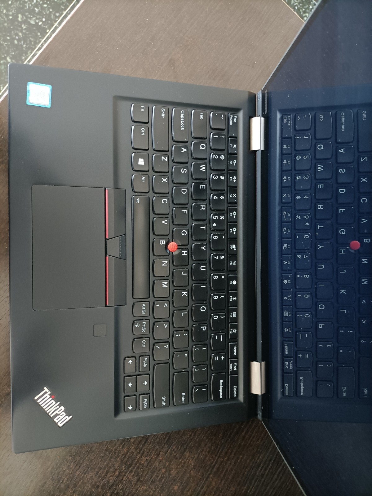 Lenovo Yoga X390 13.3″ Touchscreen i7-8665U 16GB RAM 256GB SSD WIN11+++ Notebook