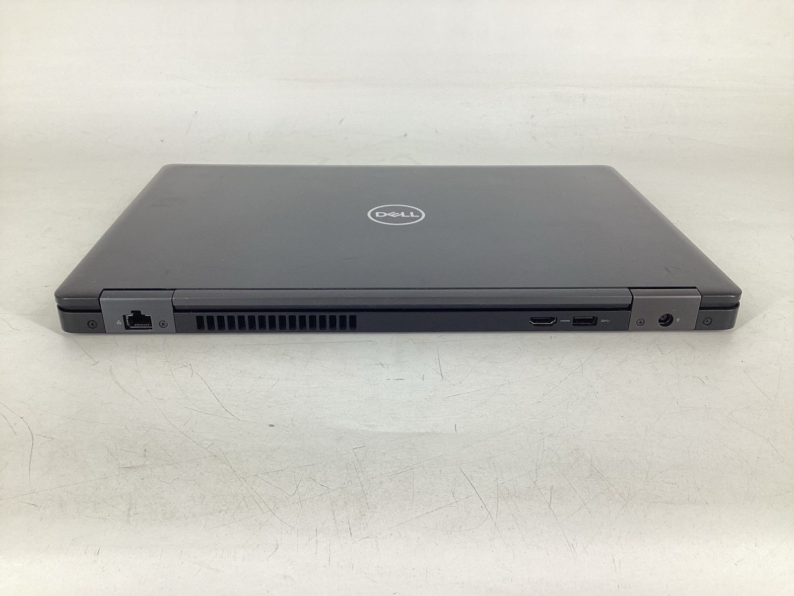 Dell Latitude 5590 15.6″ (i5-8350U @1.70GHz 8GB RAM No SSD No OS) No AC B-Grade