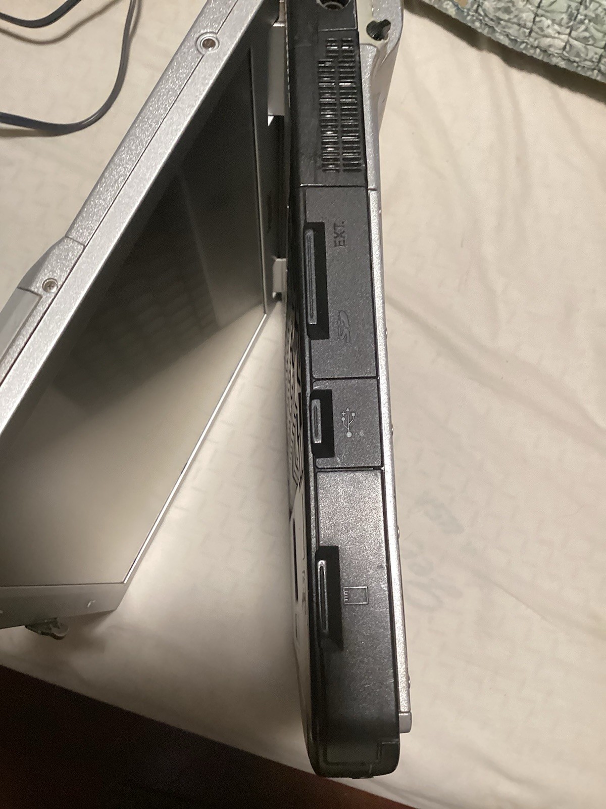 Panasonic Toughbook CF-74 14″ Core 2 Duo Touchscreen 2GB 120GB SSD Win 10 Rugged
