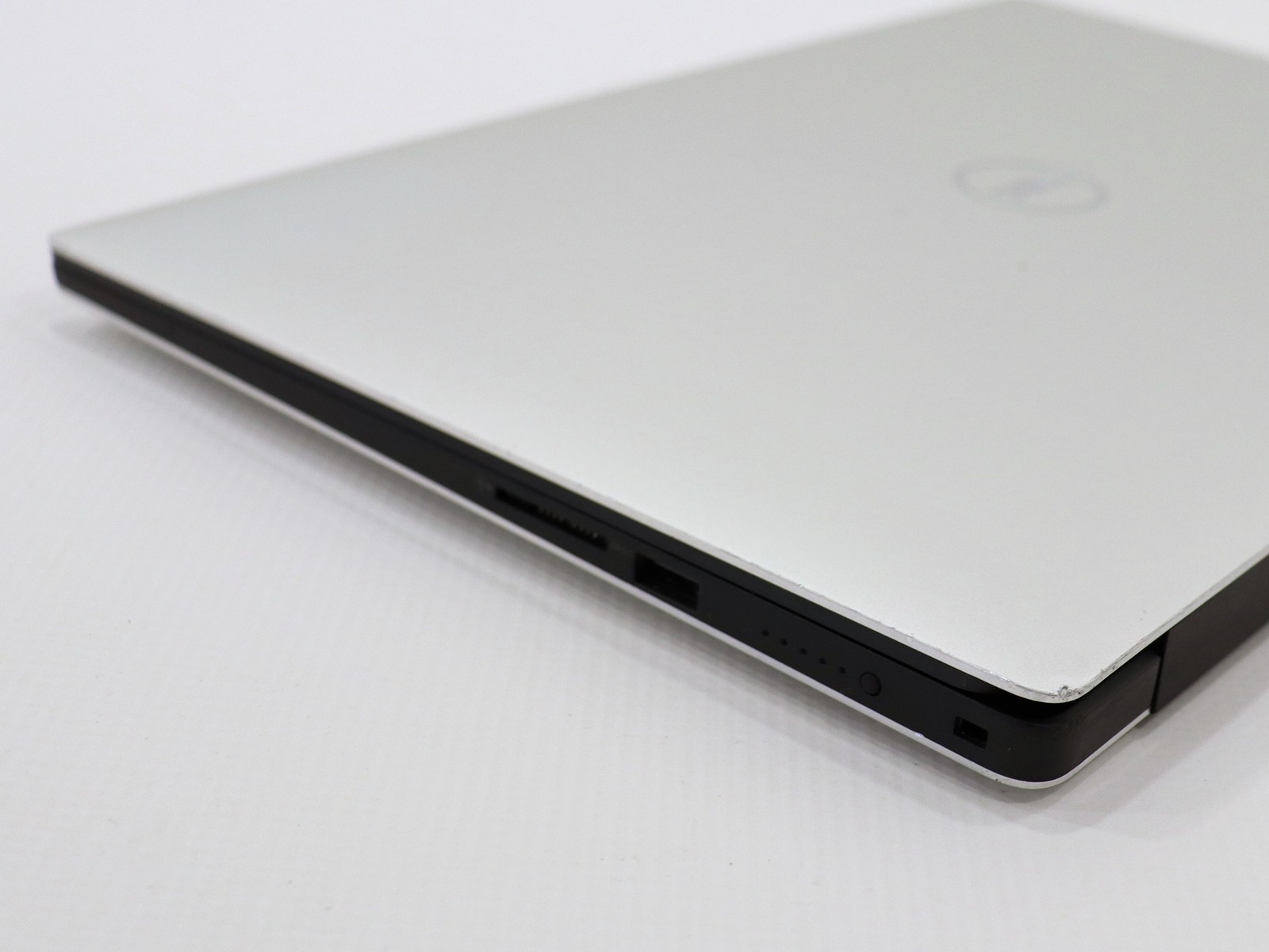 Dell Precision 5530 15.6″ Touch 4K i7-8850H 16GB 512GB NVMe W11P Quadro P2000