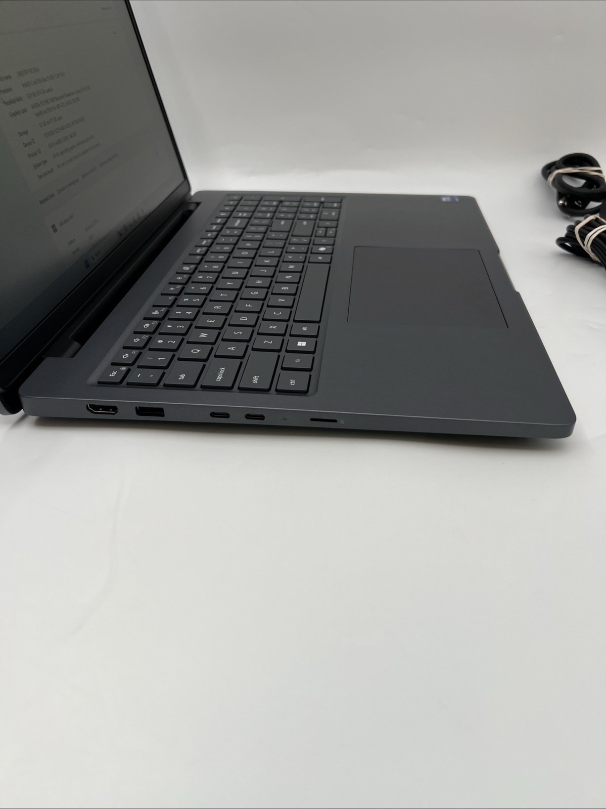 Dell Pro Max 16 MC16250 Ultra 9 285H 32GB 1TB SSD NVIDIA RTX Pro 1000 Blackwell