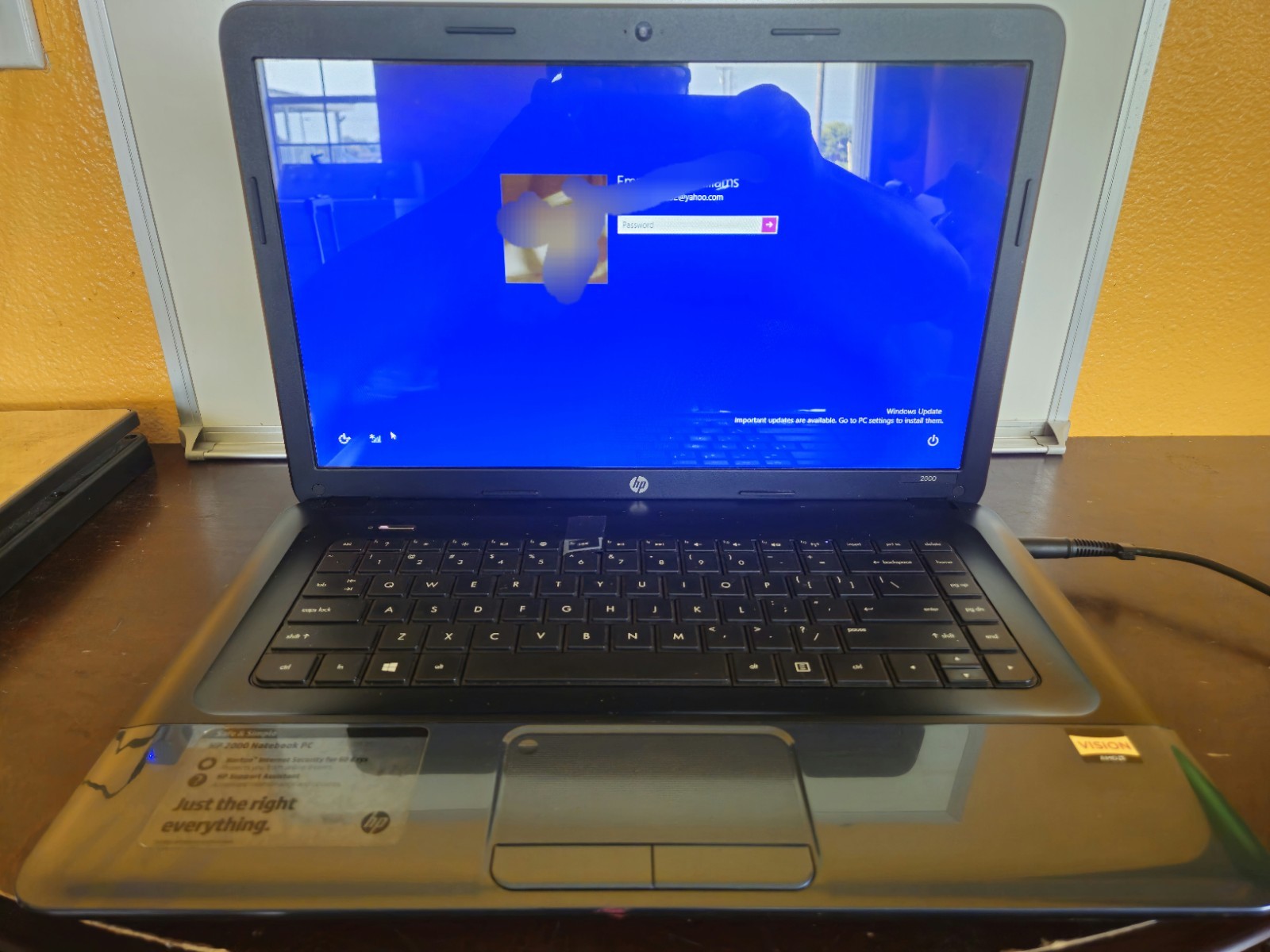 hp 2000 vision amd | Clean Looking Laptop | Blue In Color | Charger Cord Not Inc