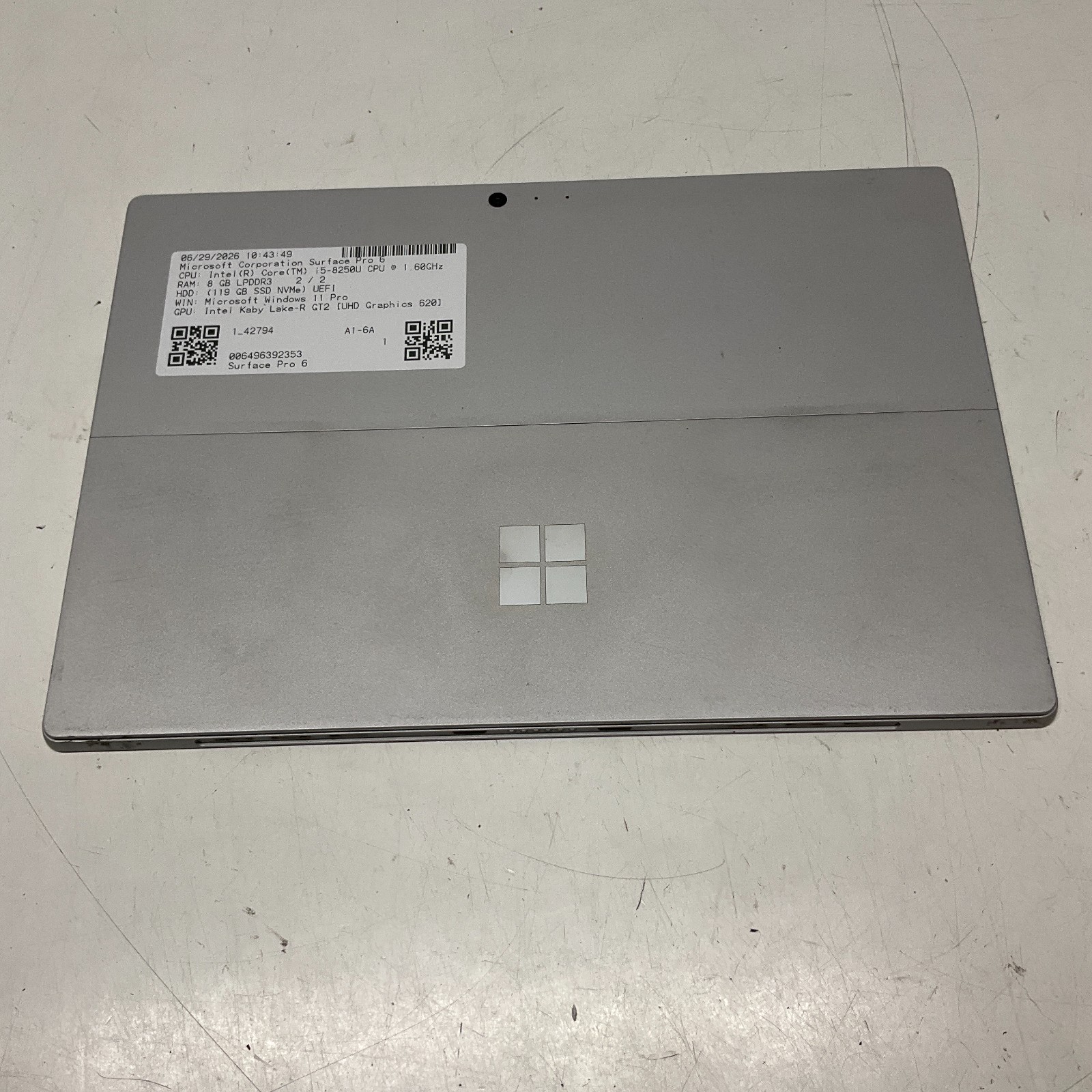 Microsoft Surface Pro 6 Intel i5-8350U @ 1.69GHz 8GB 128GB SSD Windows 11 READ