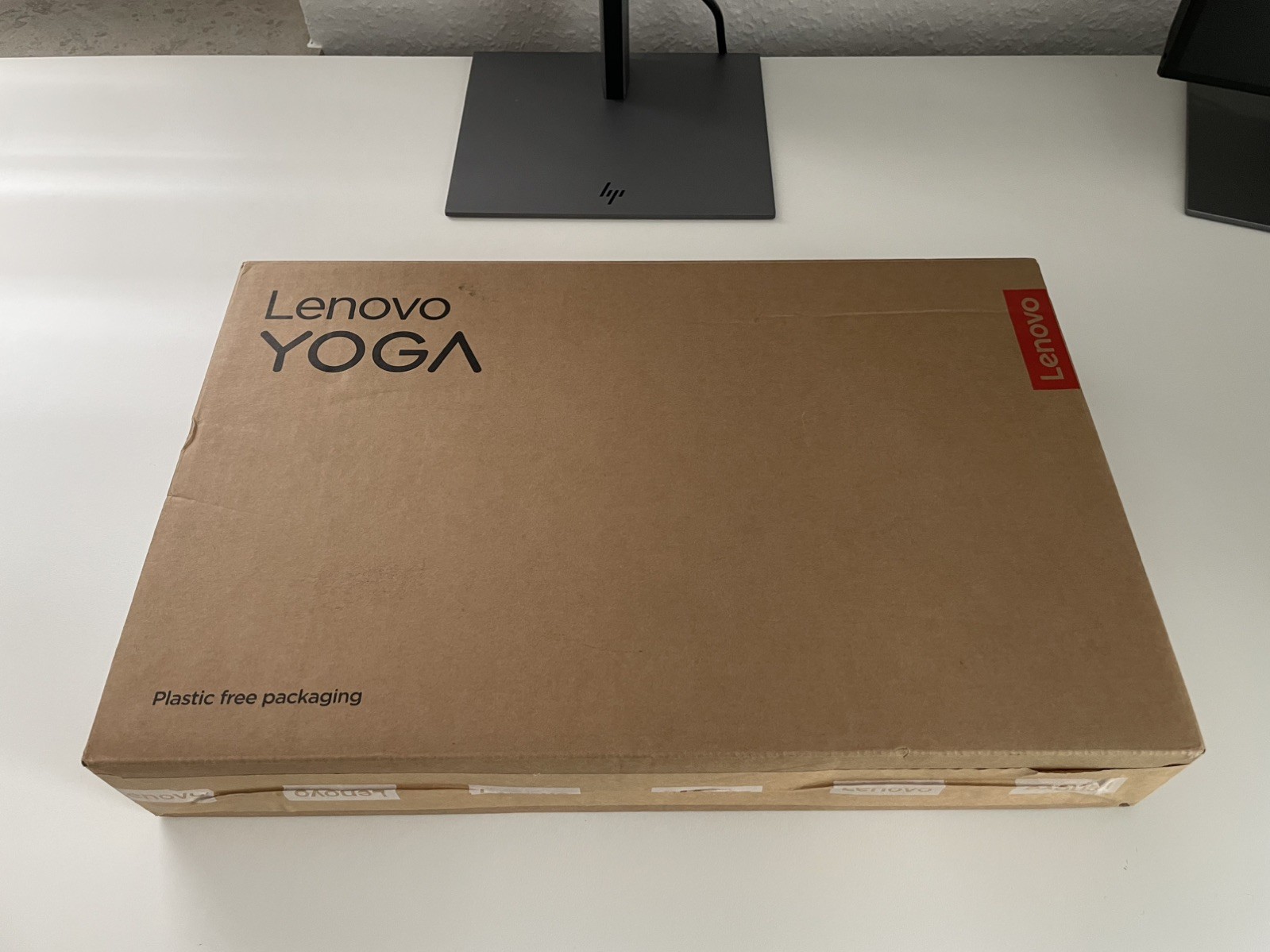 Lenovo Yoga Slim 7i AI Laptop 14” WUXGA OLED Display Intel i7 32GB Ram 1TB SSD