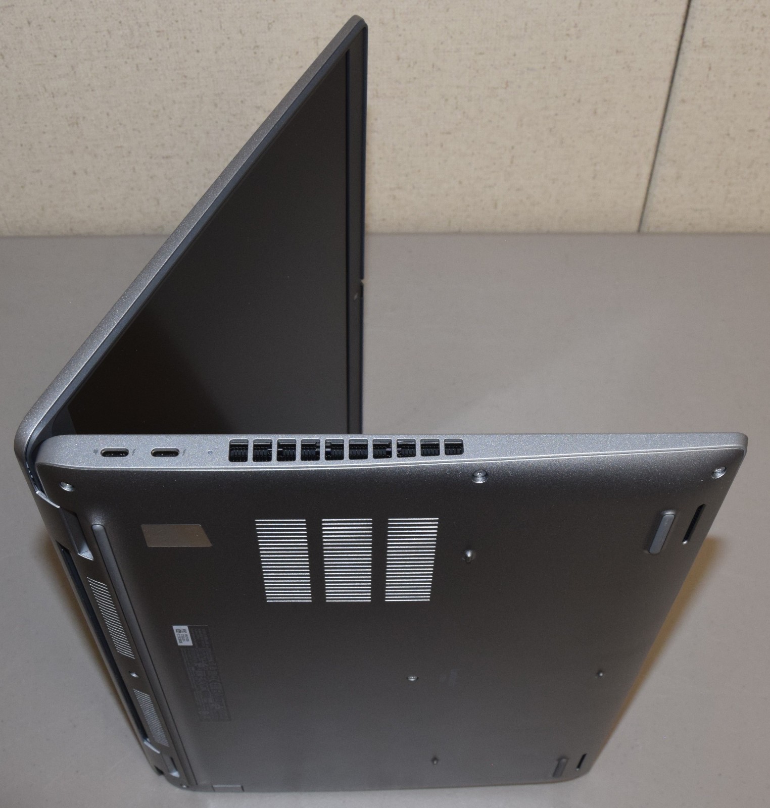 Dell Latitude 5550 15.6″ Intel Ultra 7 155U 16GB DDR5 512GB NVMe HDMI Win 11 Pro