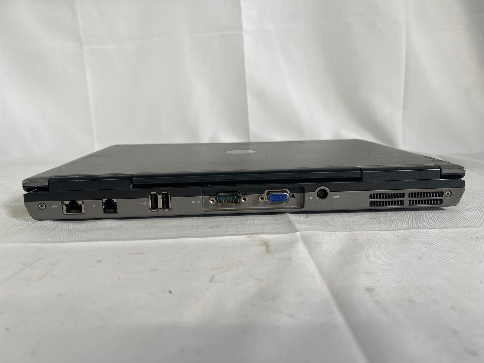 Dell Latitude D630 14″ C2D T9300 2.5GHz 3.5GB 200GB WinXP NVIDIA NVS 135M