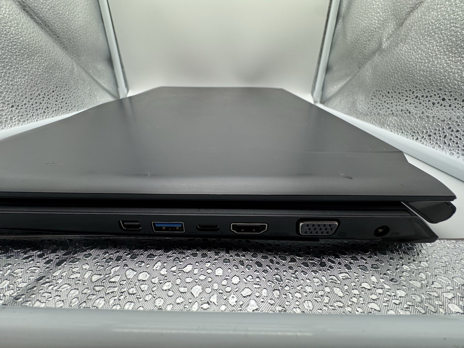 *NO POWER* GIGABYTE P56 LAPTOP i7 7700HQ 32GB DDR4 NVIDIA GTX 1070 FOR PARTS