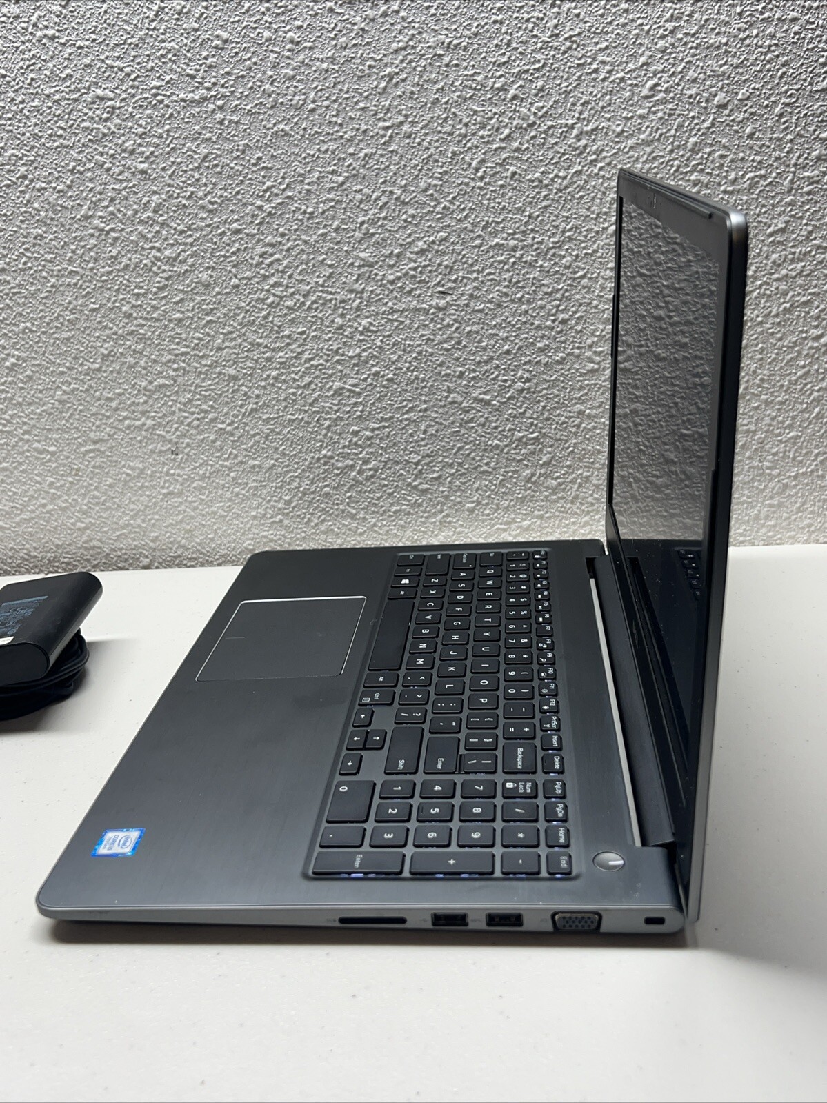 Dell Vostro 5568 15.6″ Laptop/Intel i5-7200U/16GB RAM/256GB SSD/Win 11 Pro