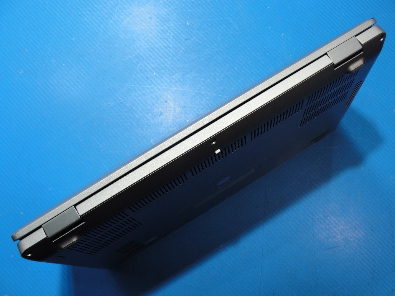 Dell Latitude 5411 14”FHD Intel Core i5-10400H 2.6GHz 16GB RAM 256GB SSD+Charger