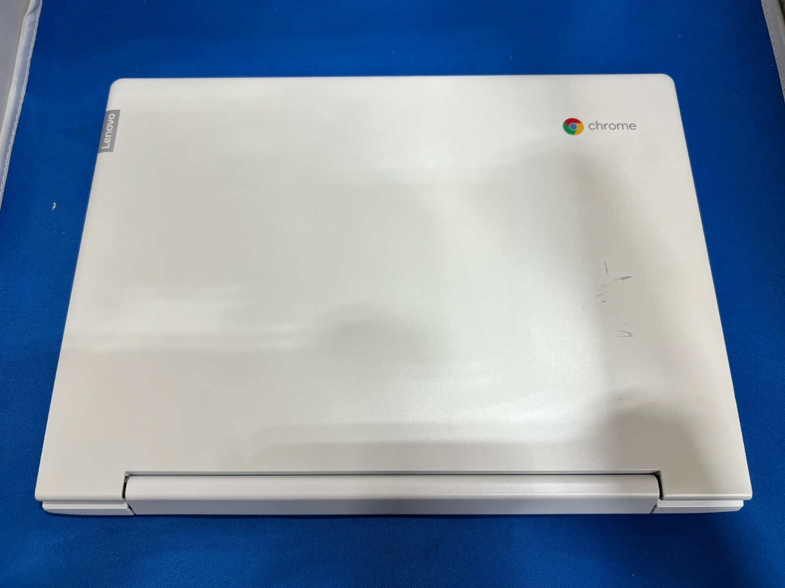 Lenovo Chromebook C330 11.6″ (64GB SSD, MediaTek MT8173C, 2.1 GHz, 4GB)