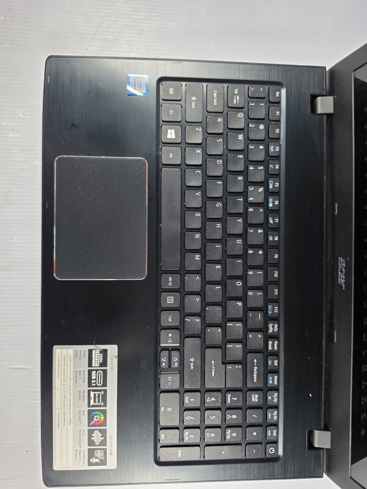 Acer Aspire E5-575 Intel i5 6200U 2.3GHz 8GB RAM 750GB HD Windows 10