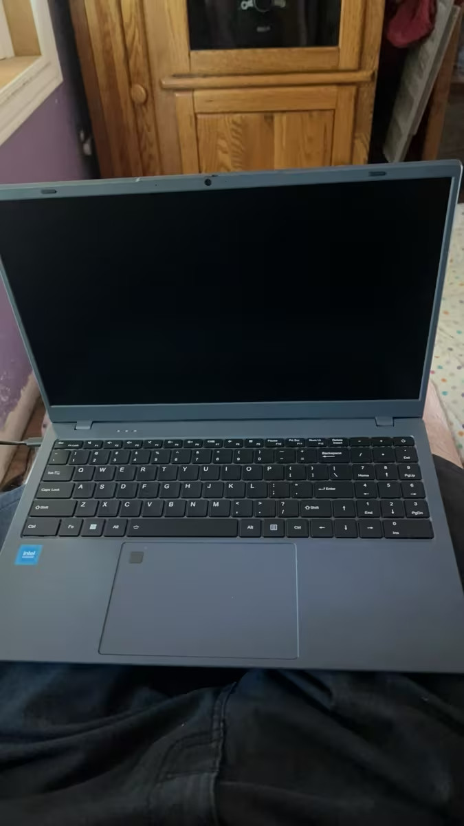15.6″ Ultra-Thin Lightweight Laptop – Intel Pentium Gold 6500Y, 8 GB RAM, 256 GB