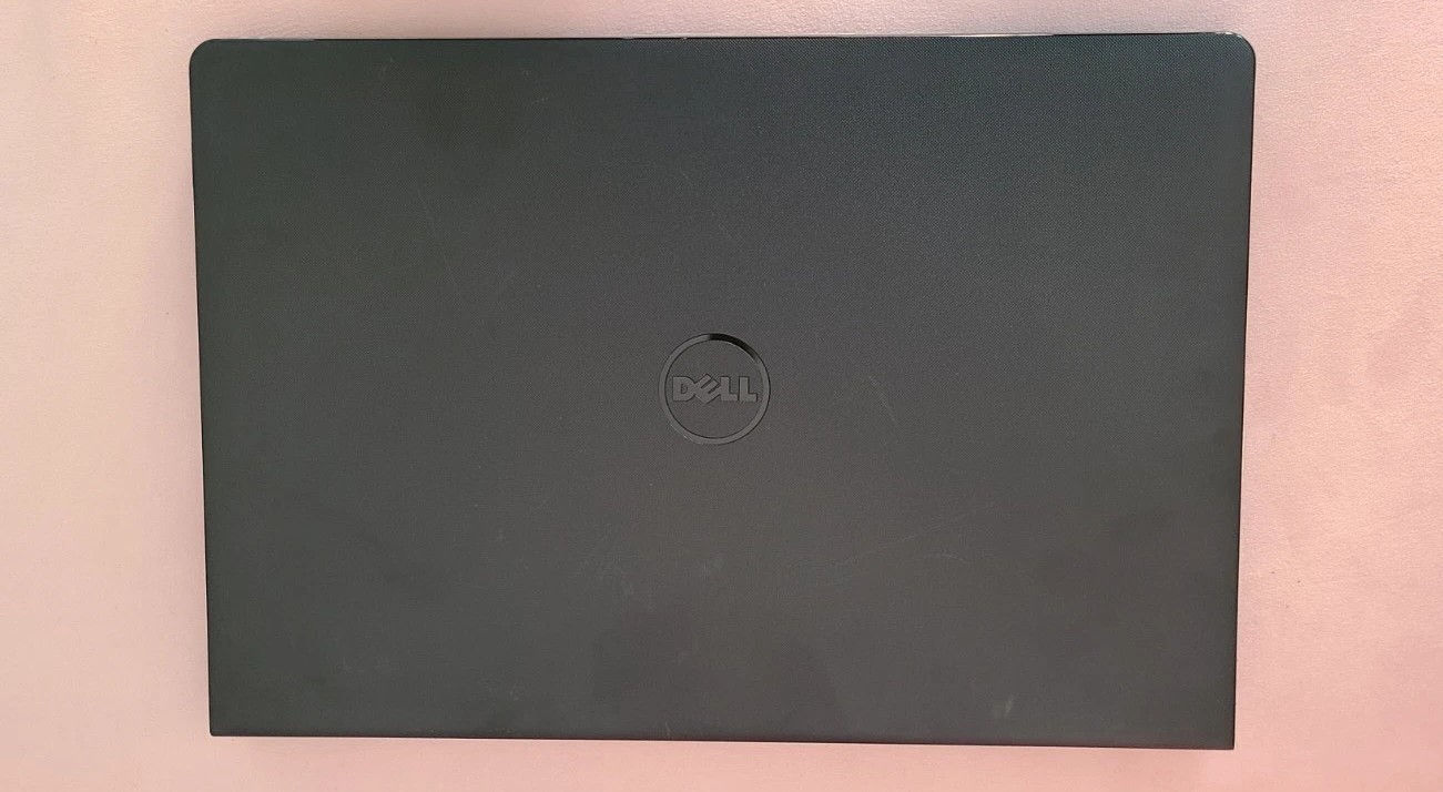 Dell Inspiron 15 3000 1TB HDD 4GB RAM AMD A6-9200 Radeon R4 – Windows10 PRO!