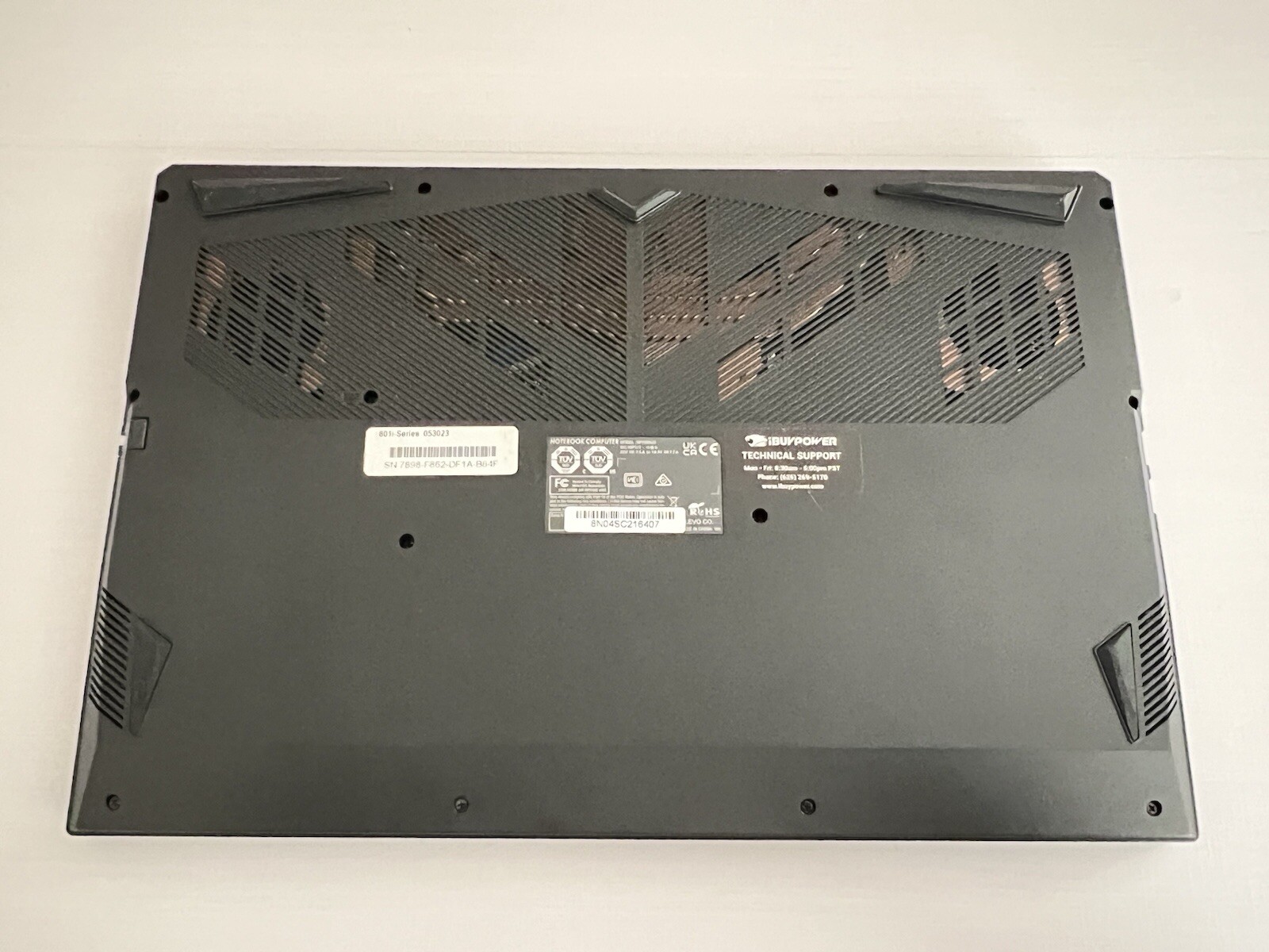 iBuyPower NP70RNJS 17.3 in i9-13900H 16GB 512GB RTX 3050 FHD Sager Chimera (96)