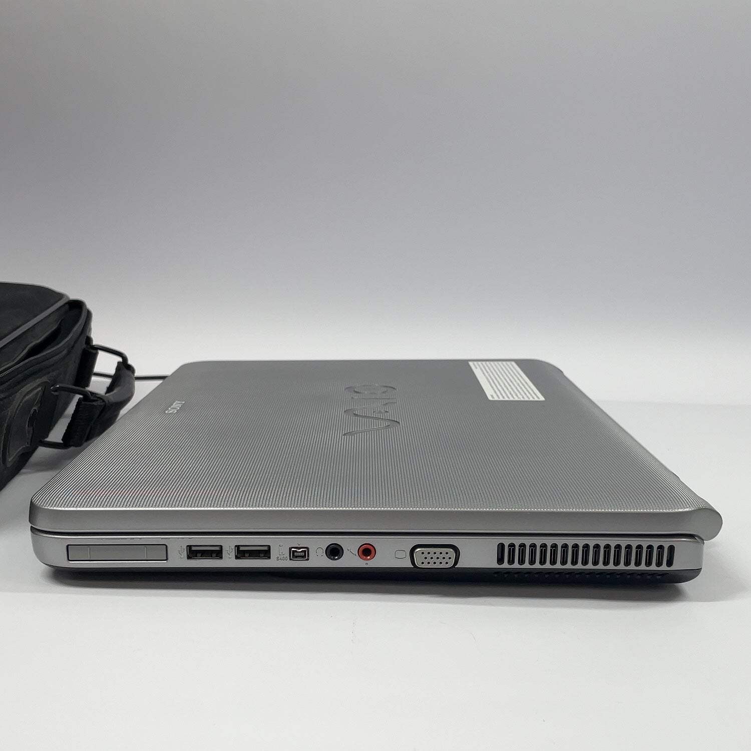 Sony Vaio PCG-7113L 15.4 Pentium Dual-Core 1.73GHz 2GB RAM 256GB HDD