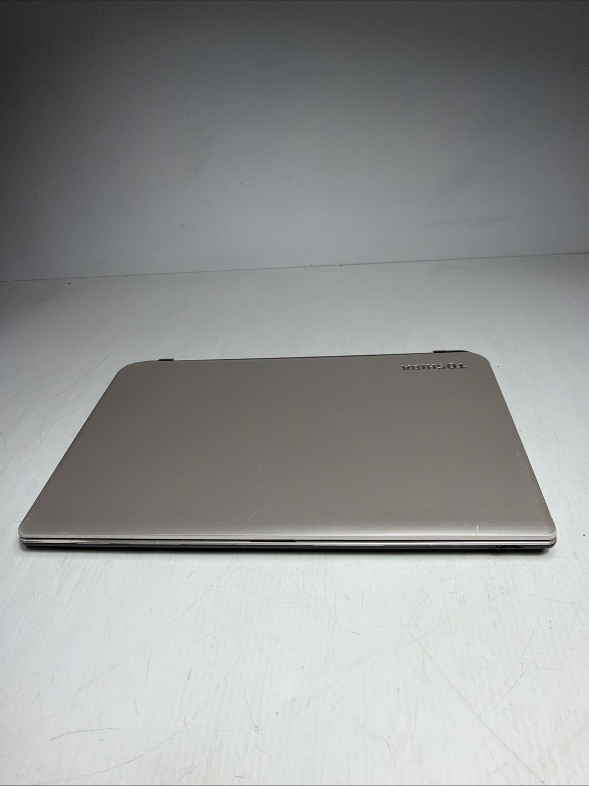 Toshiba Satellite L55 15″ Laptop i5-4210u 8gb Ram No Drives Boots Bios