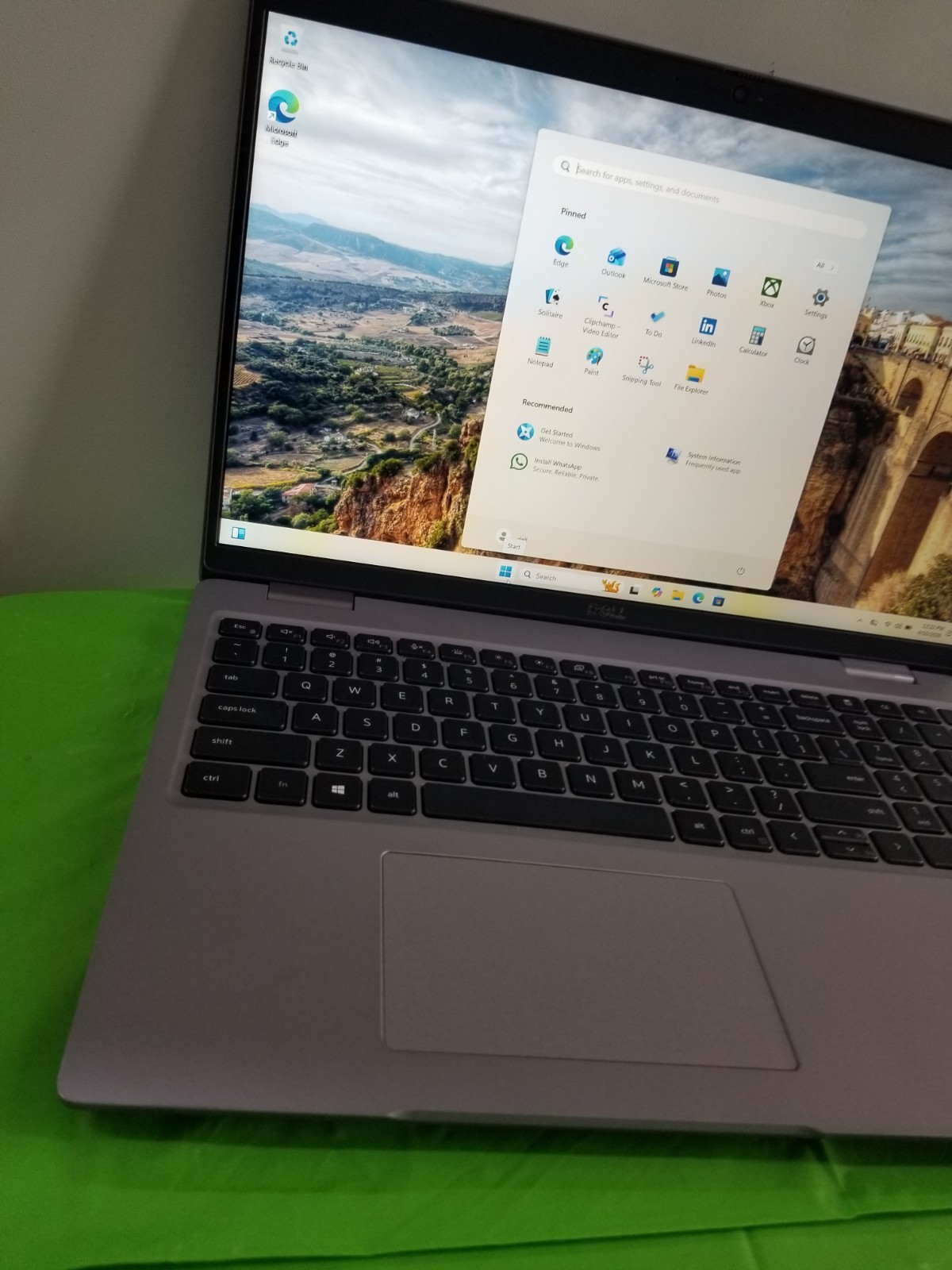 Dell Latitude 5520 15.6″ i5-1135G7 2.4GHz 16GB RAM 256GB SSD WIN 11 PRO