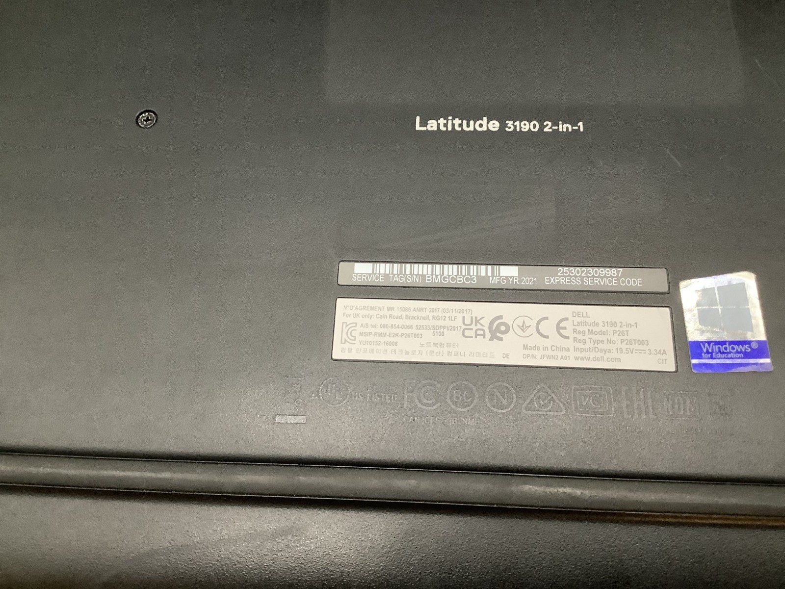 Dell Latitude 3190 2-in-1 Pentium Silver N5030 1.10GHz 4GB RAM 128GB SSD Read 3