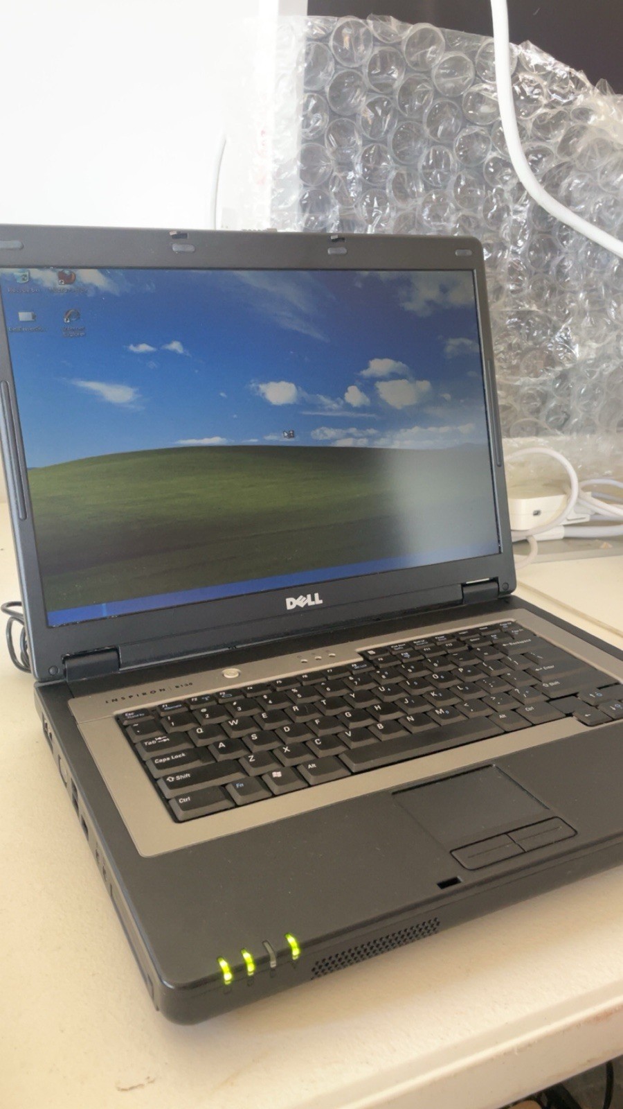 Dell Inspiron b130 14.1 in laptop. Intel Pentium (R) M, Windows XP installed.