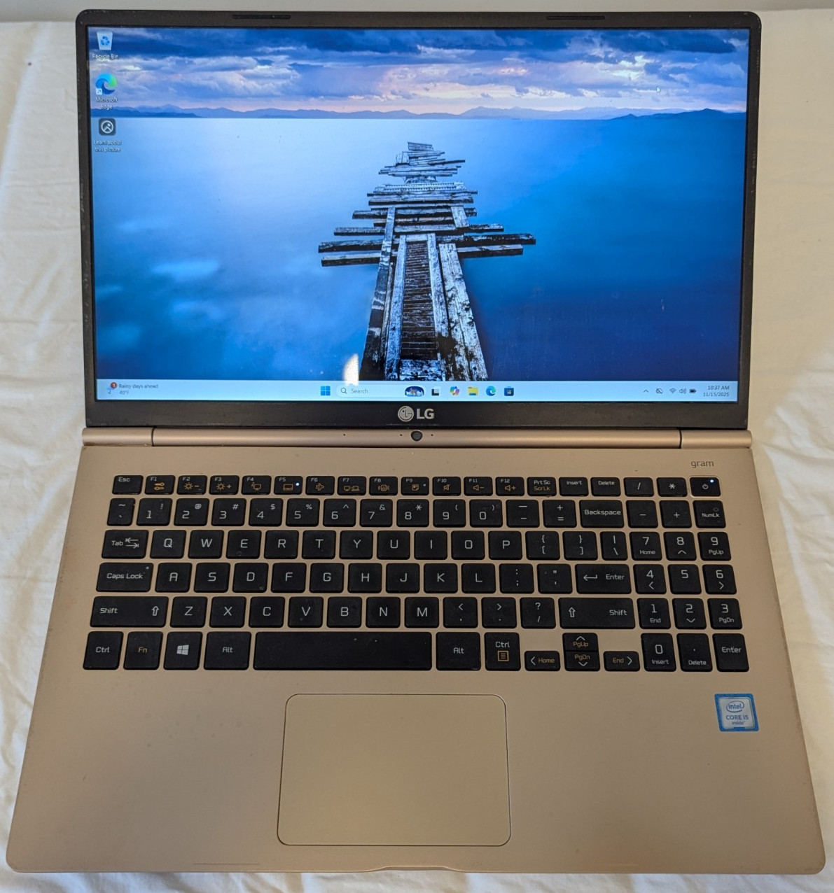 LG Gram 15Z960 Ultralight Laptop 15.6″ FHD i5-6200U 16GB/1TB/WiFi-6/NEW BATTERY